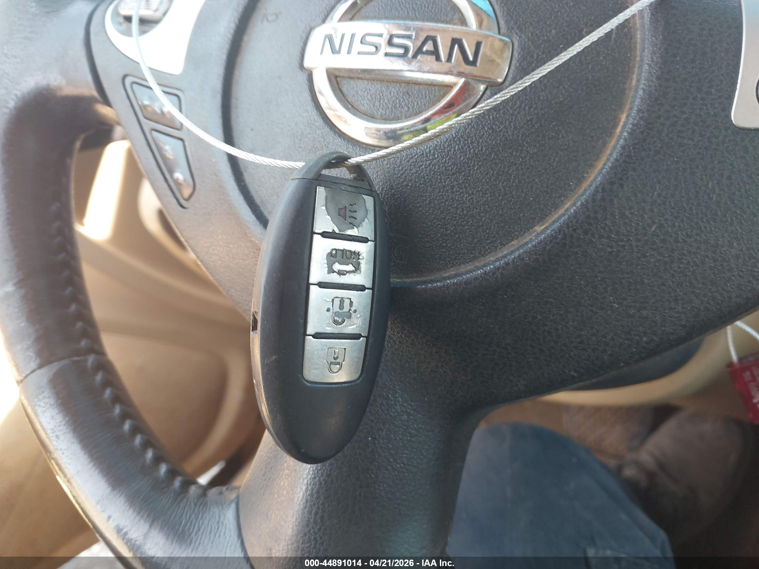 NISSAN MAXIMA image 11