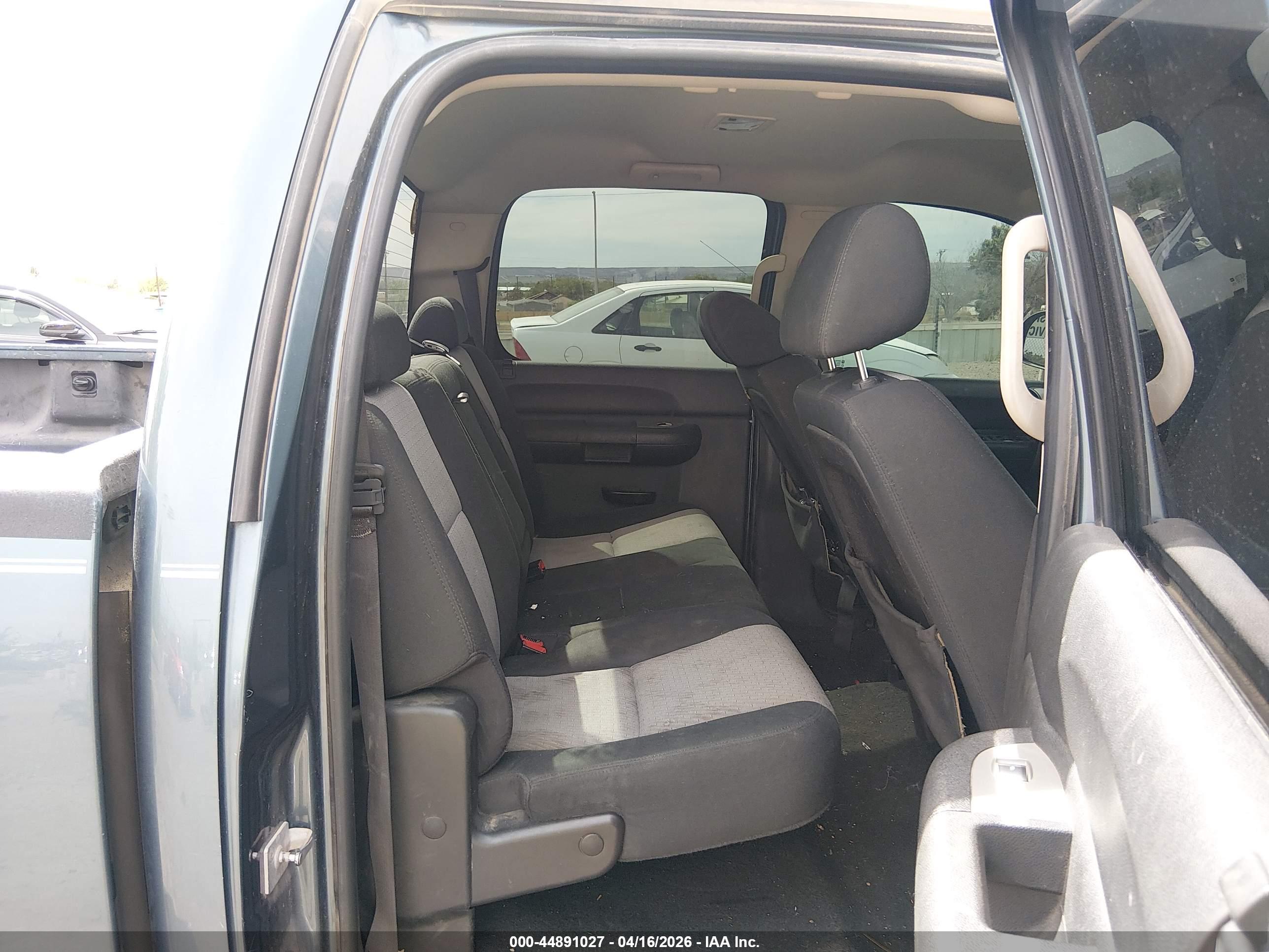 GMC SIERRA image 8