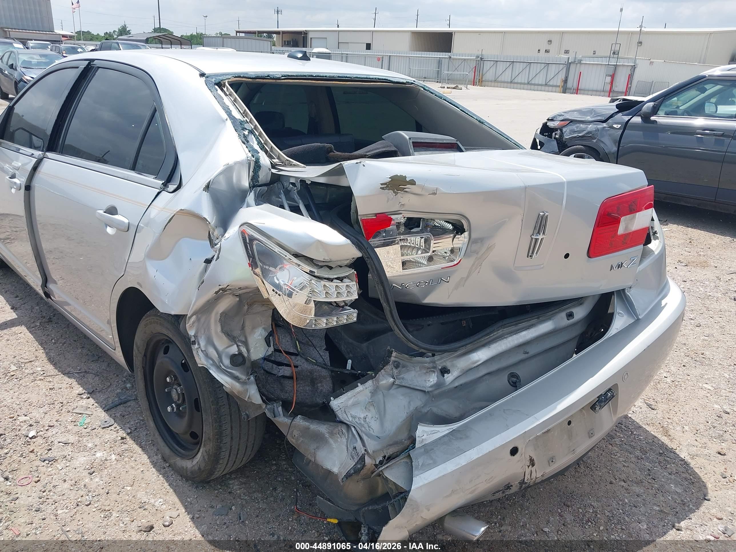 LINCOLN MKZ image 6