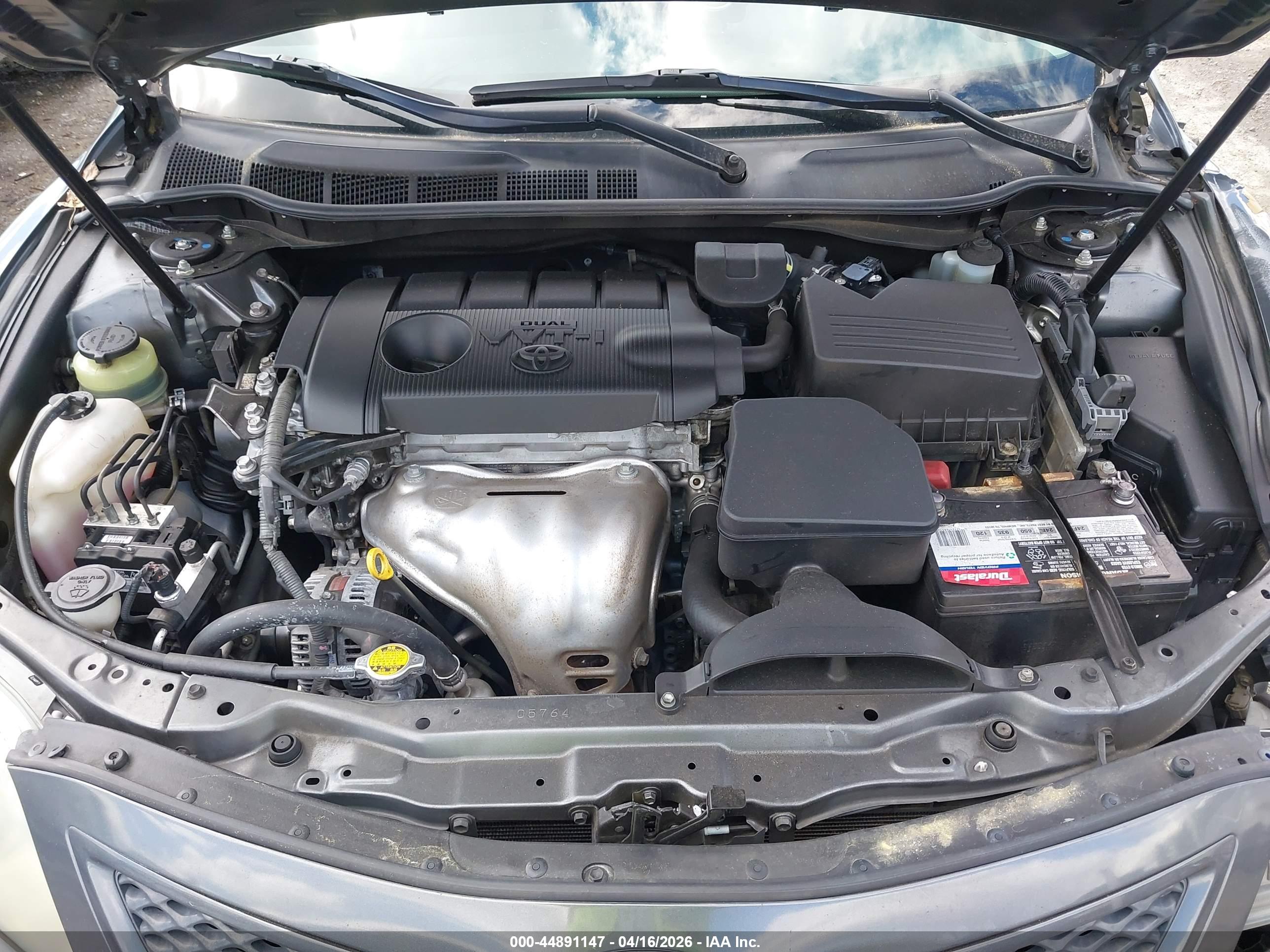 TOYOTA CAMRY image 10