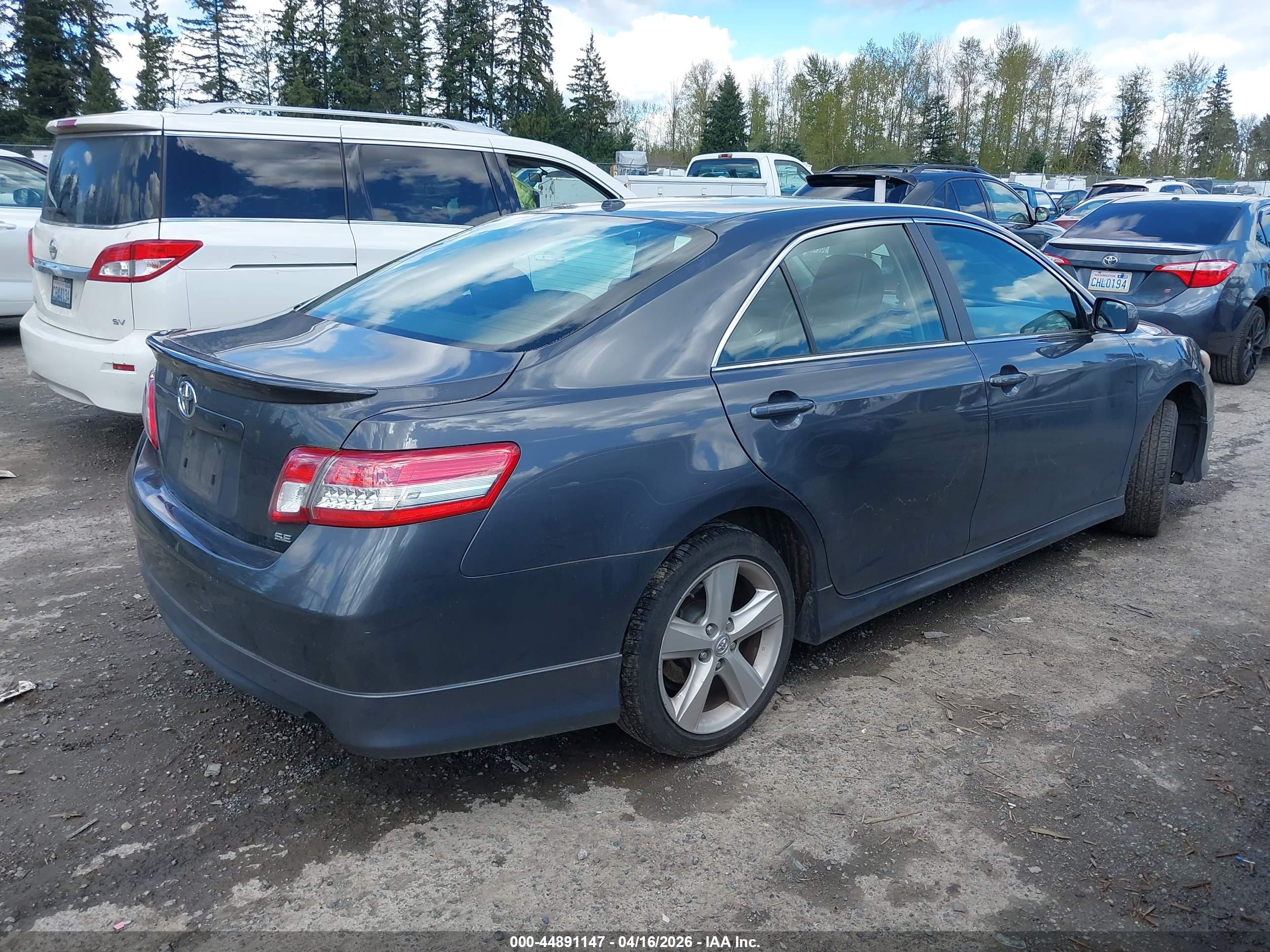 TOYOTA CAMRY image 4