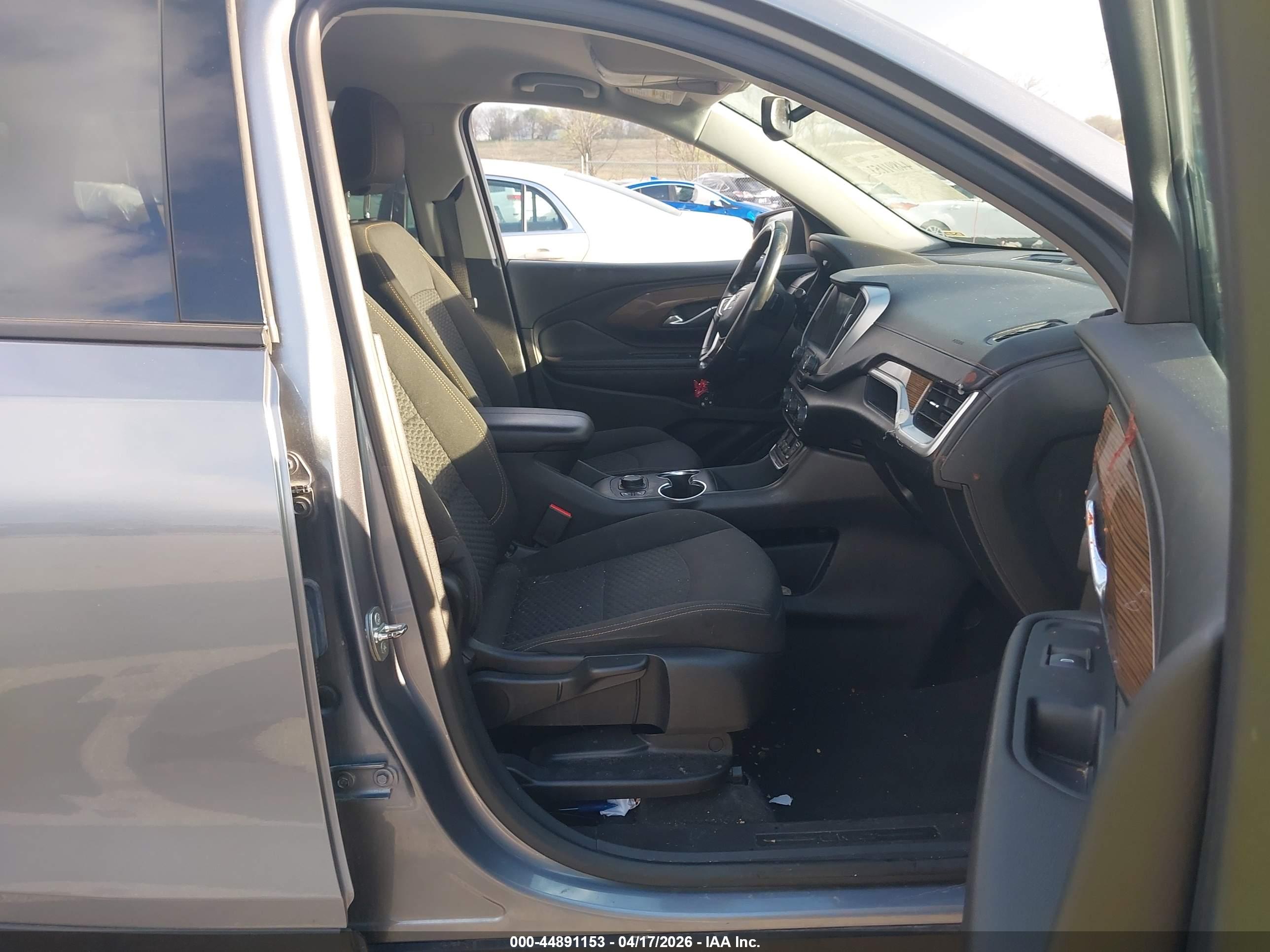 GMC TERRAIN image 5