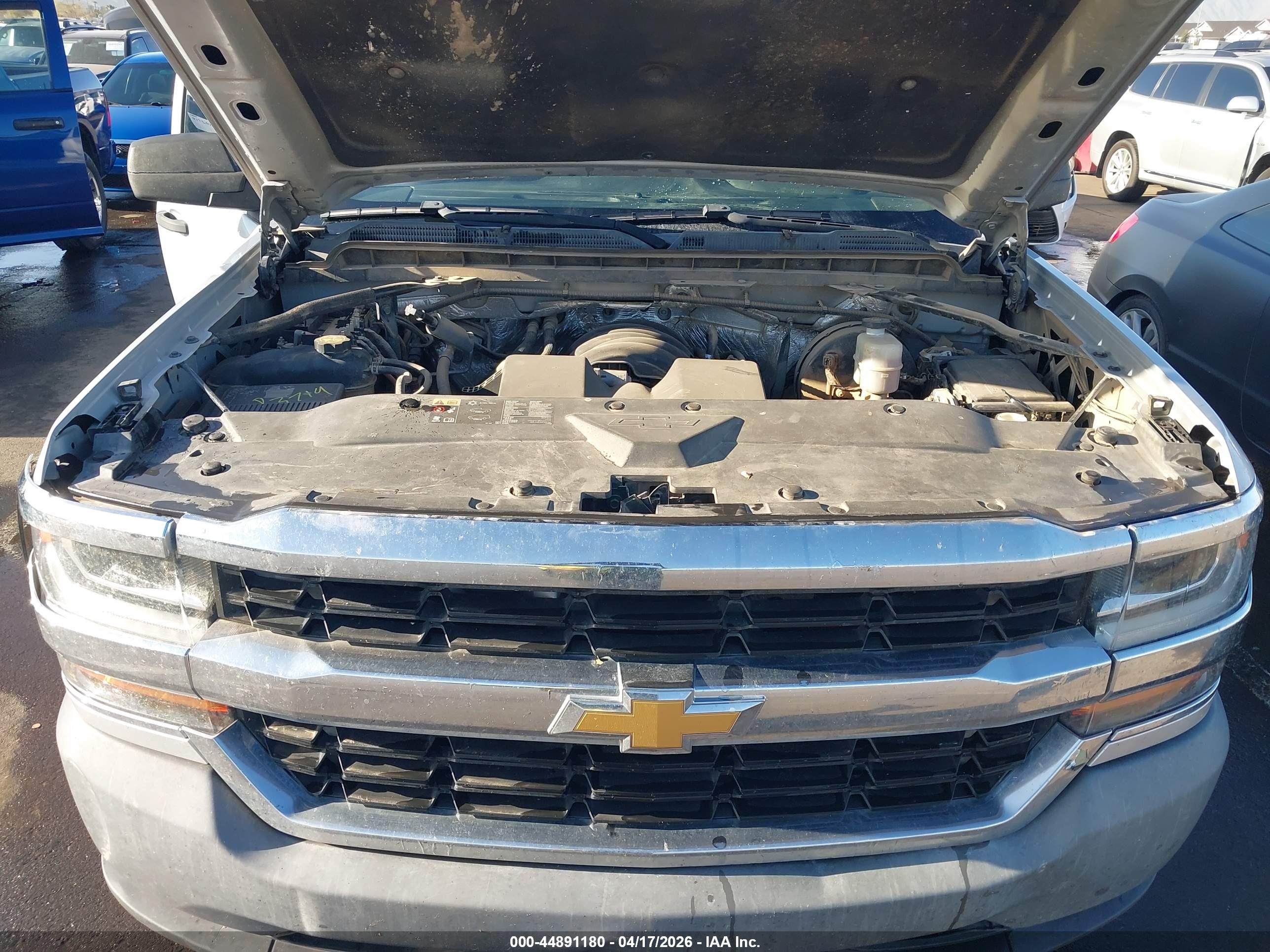 CHEVROLET SILVERADO image 10