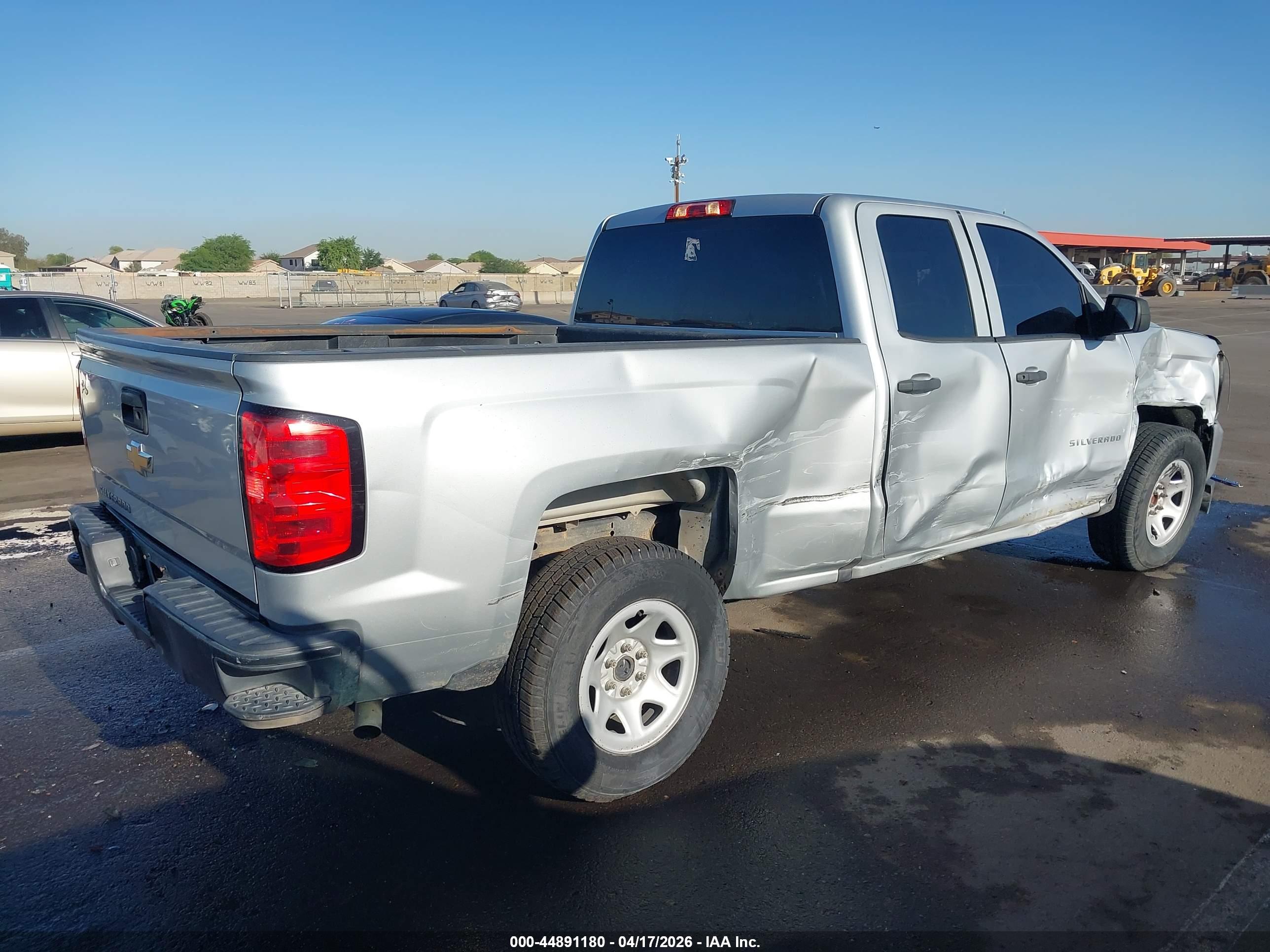CHEVROLET SILVERADO image 4