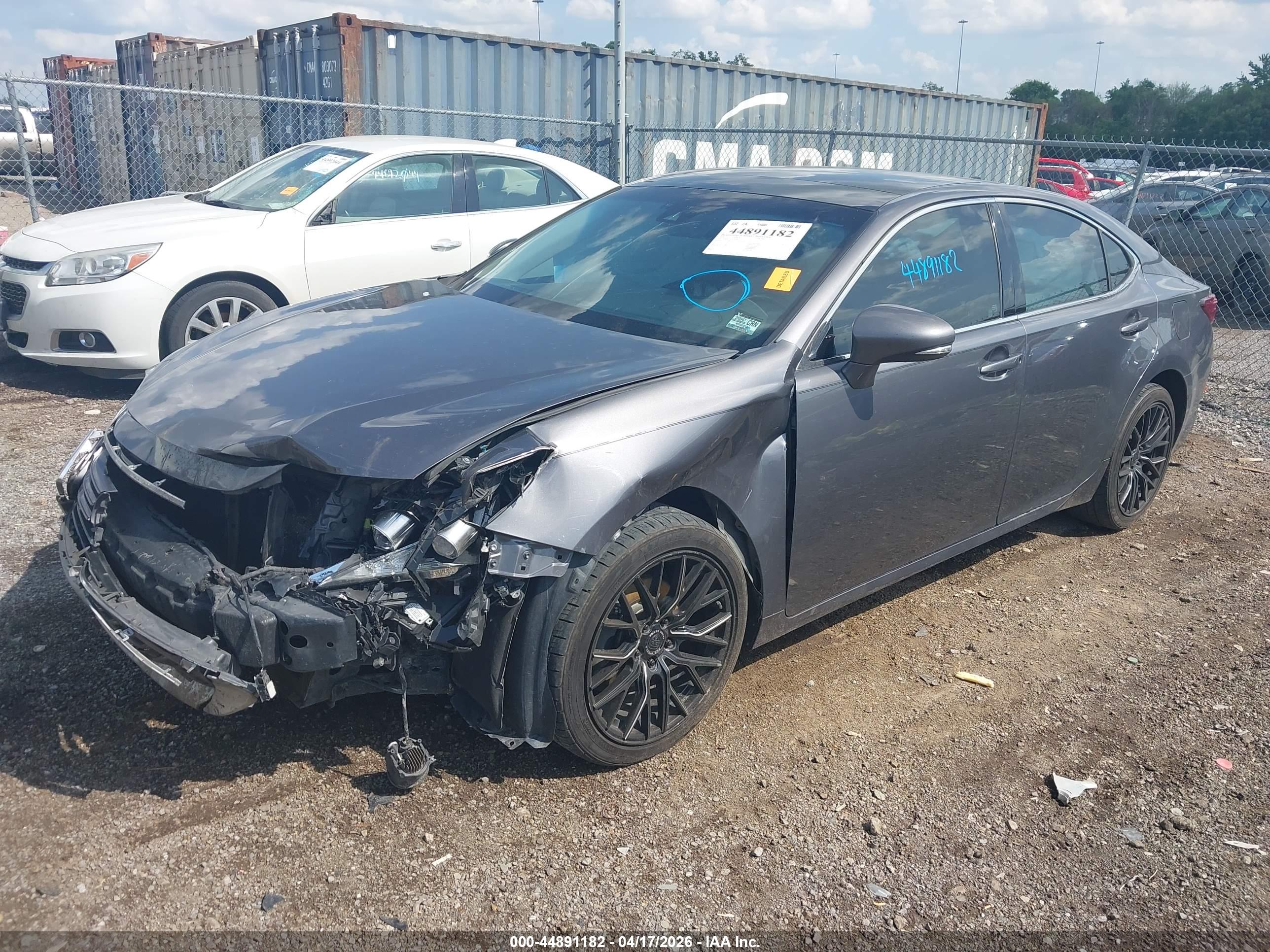 LEXUS ES image 2