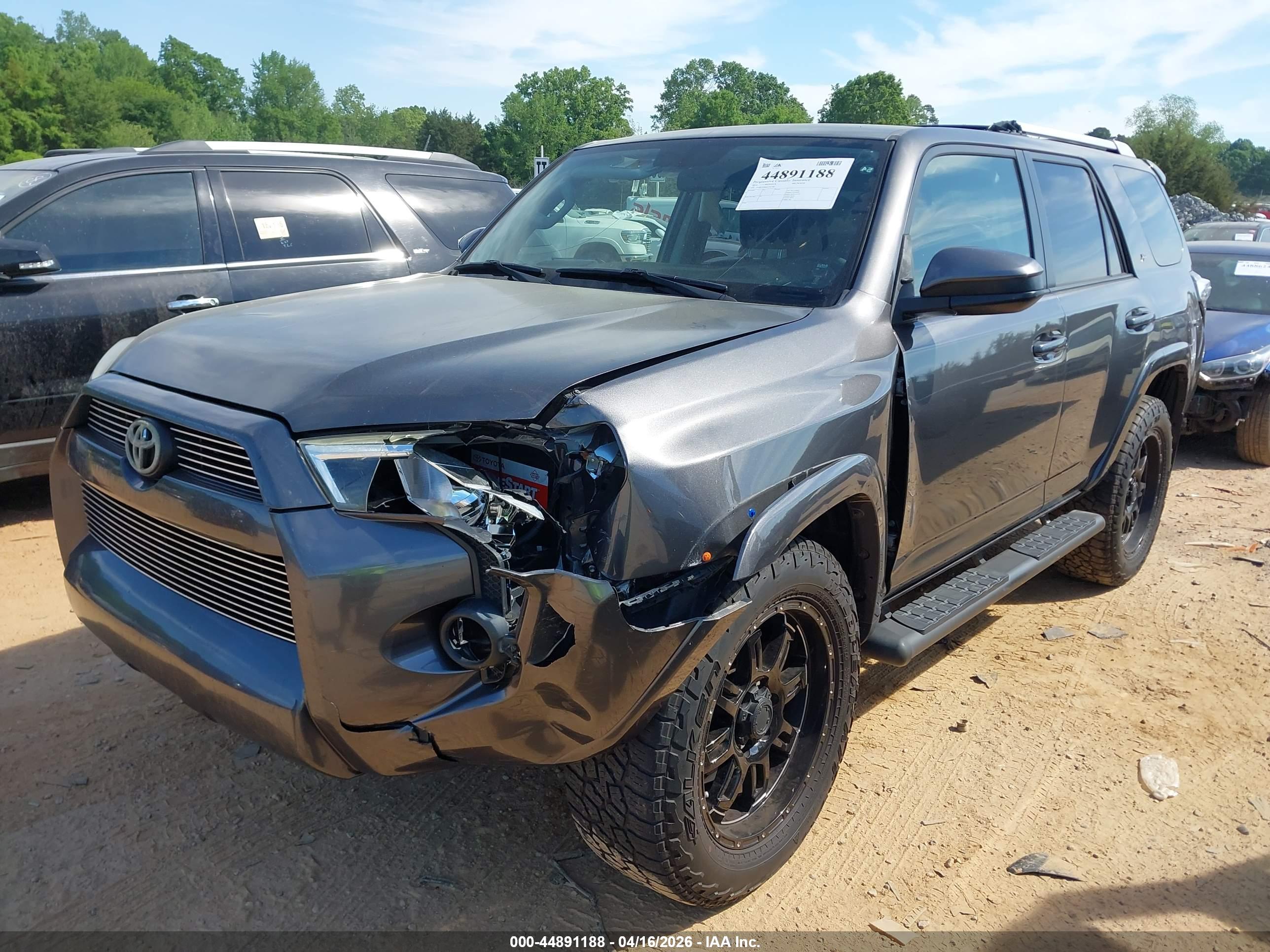 TOYOTA 4RUNNER image 2