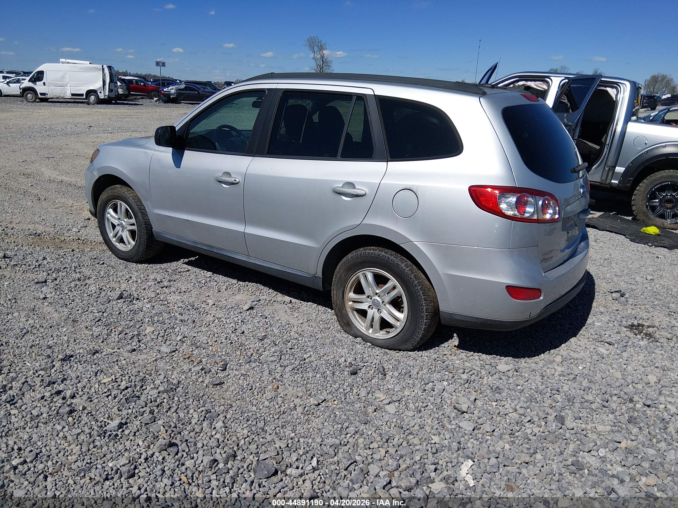 HYUNDAI SANTA image 3