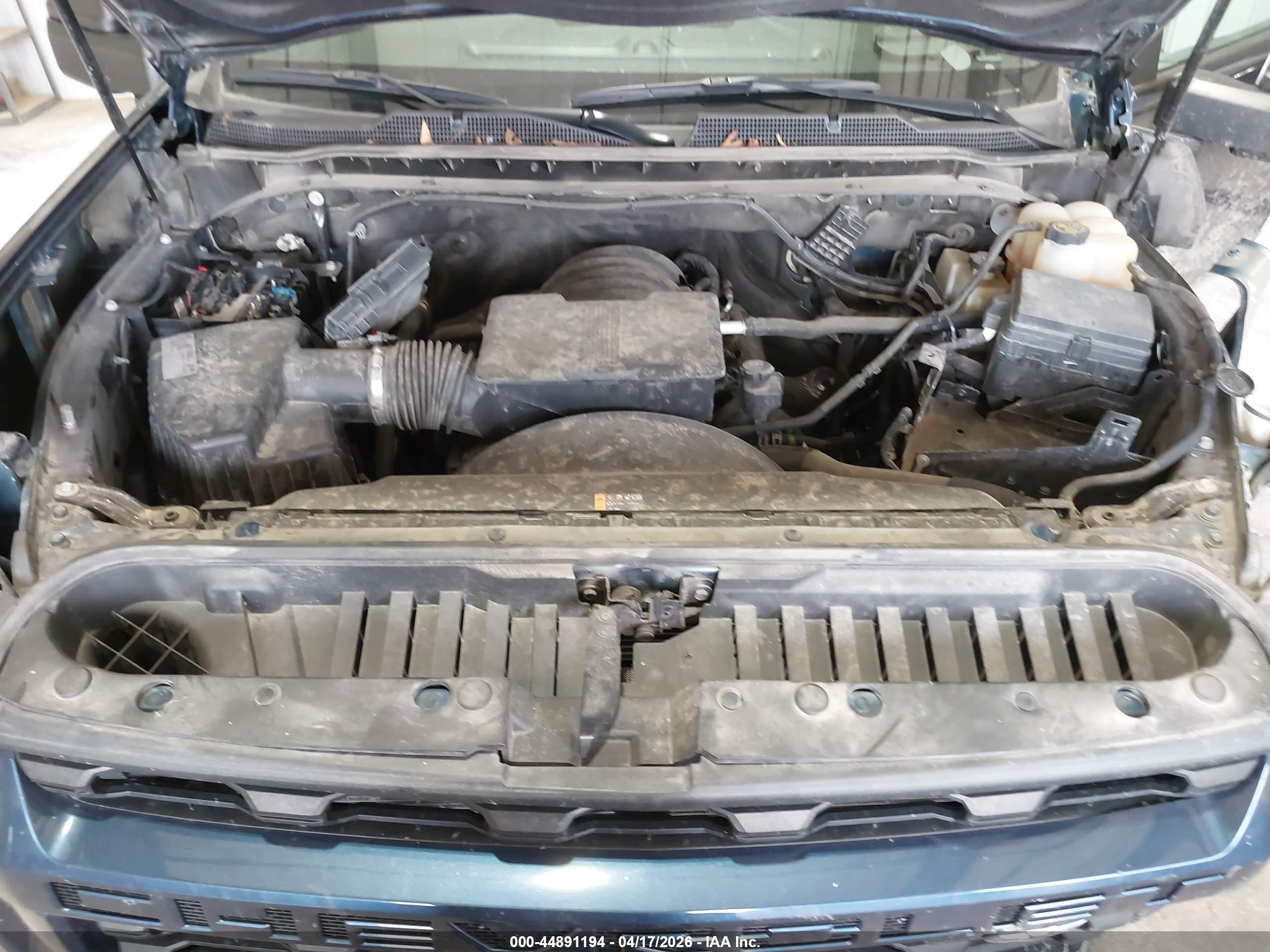 CHEVROLET SILVERADO image 10