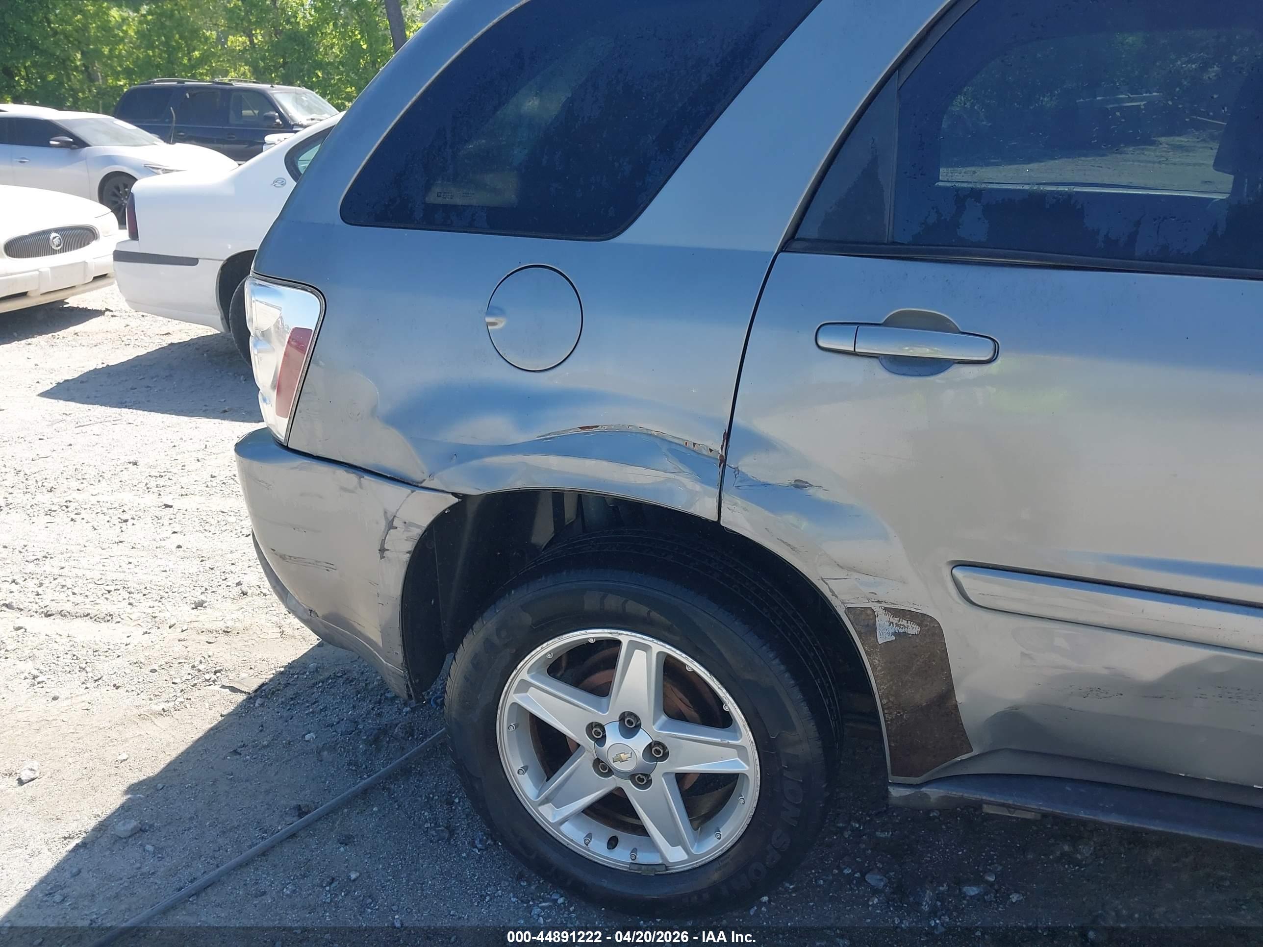 CHEVROLET EQUINOX image 6