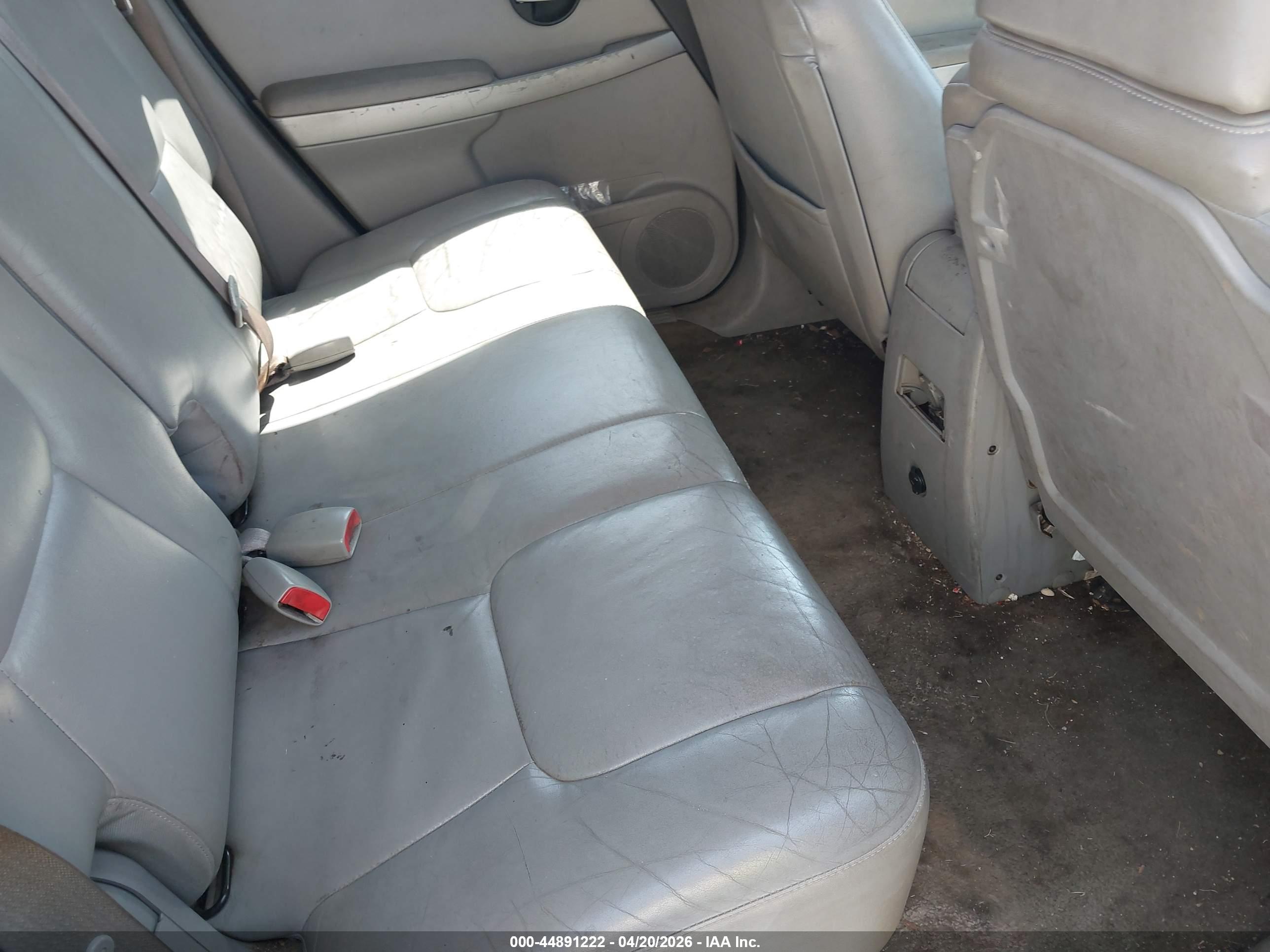 CHEVROLET EQUINOX image 8