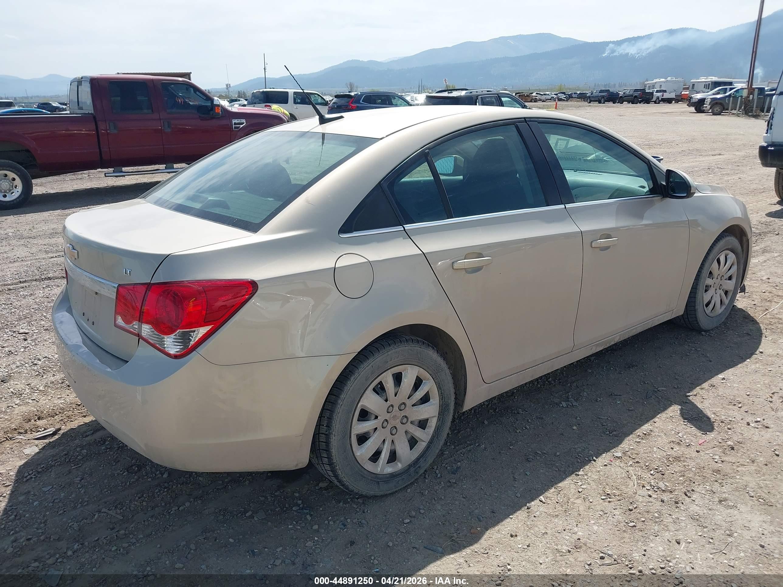 CHEVROLET CRUZE image 4