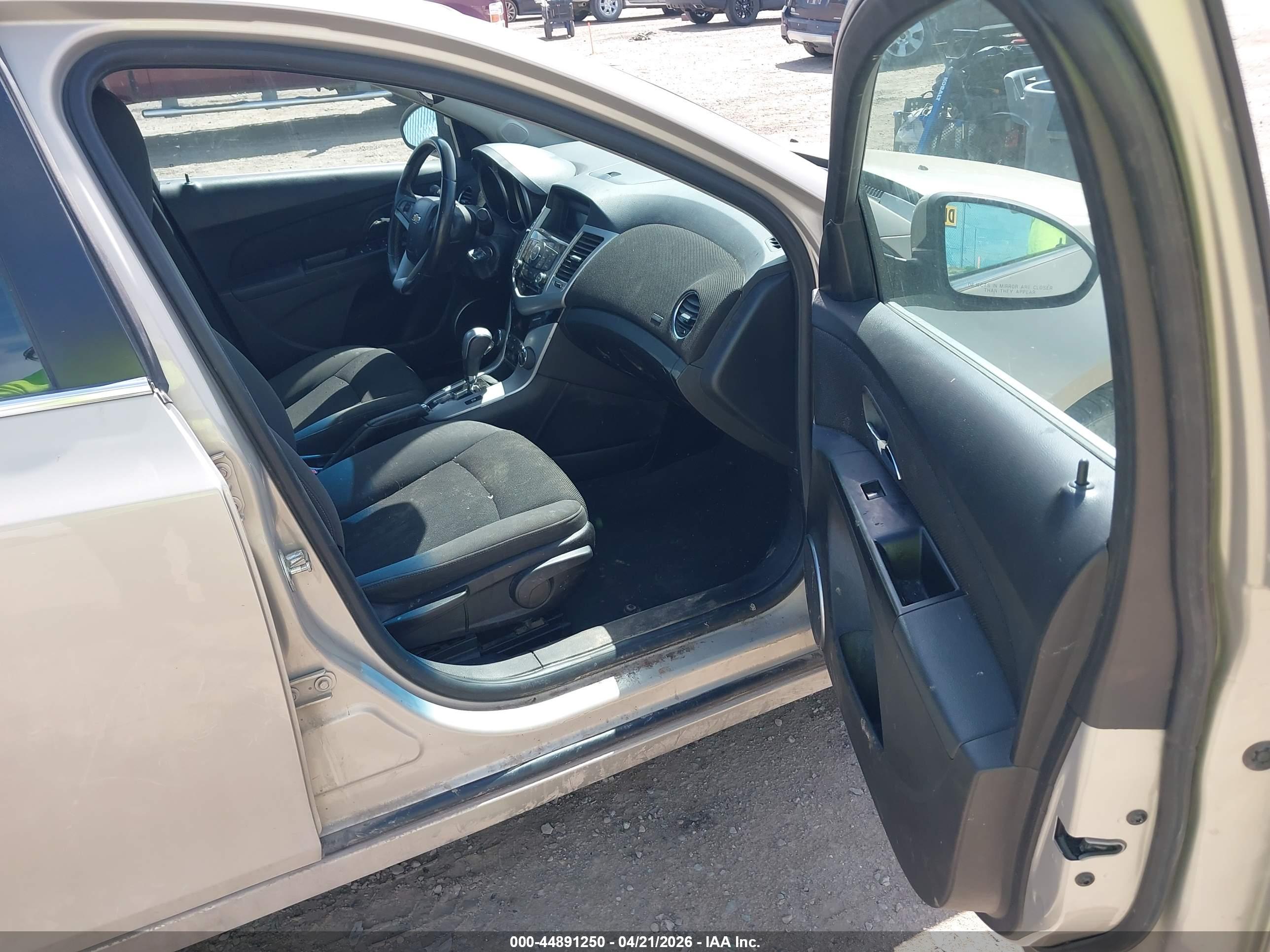 CHEVROLET CRUZE image 5