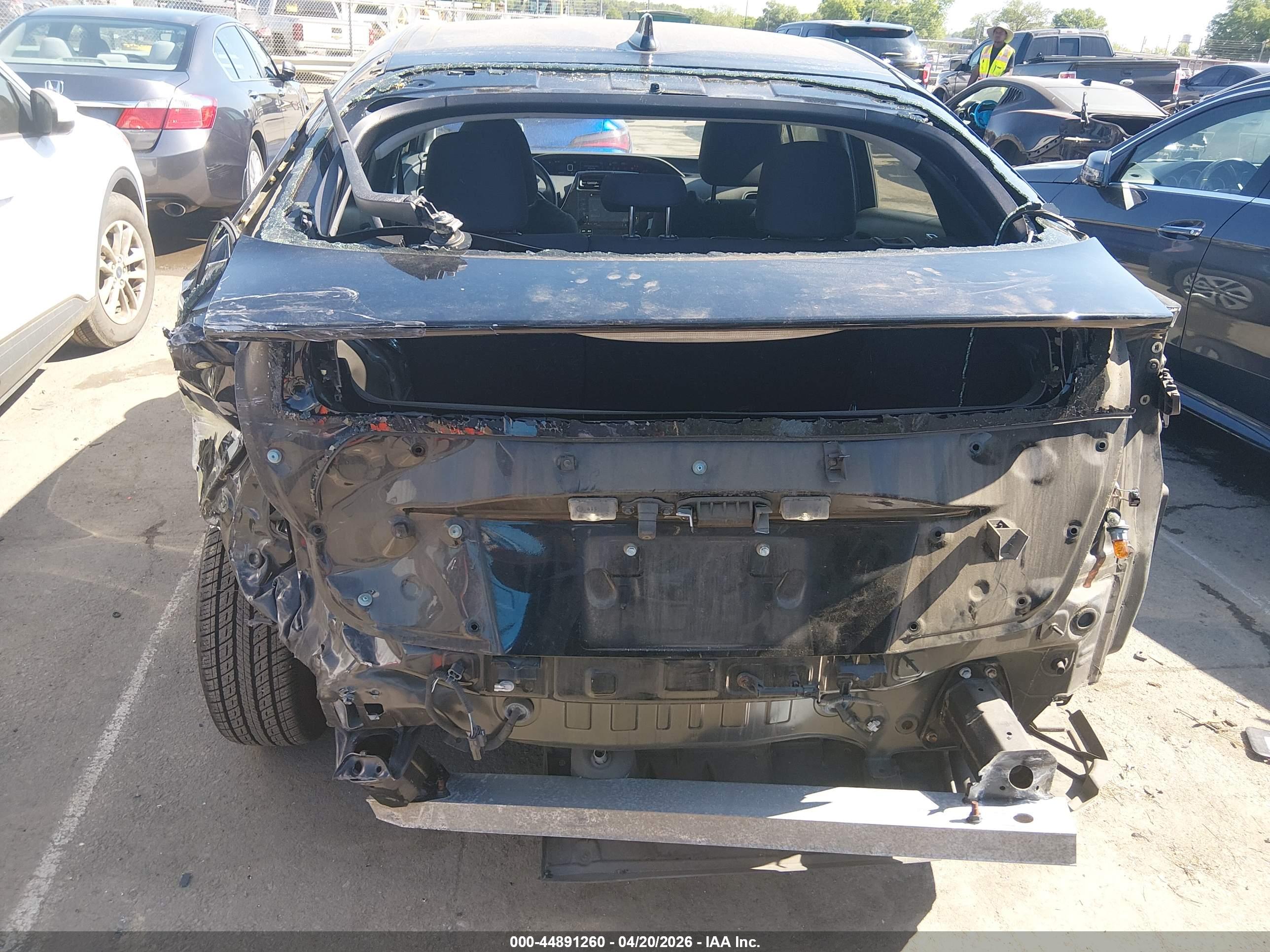 TOYOTA PRIUS image 6