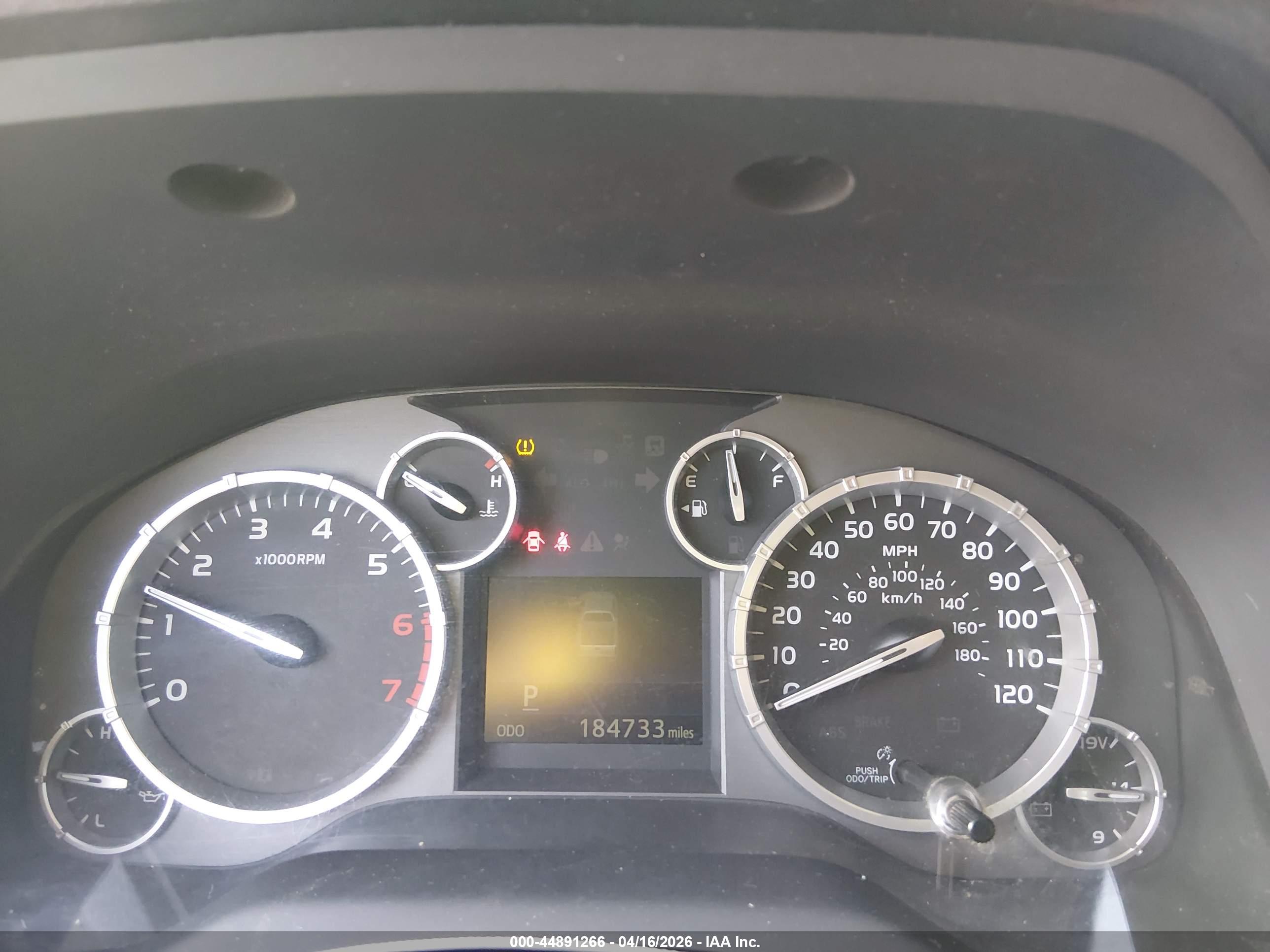 TOYOTA TUNDRA image 7