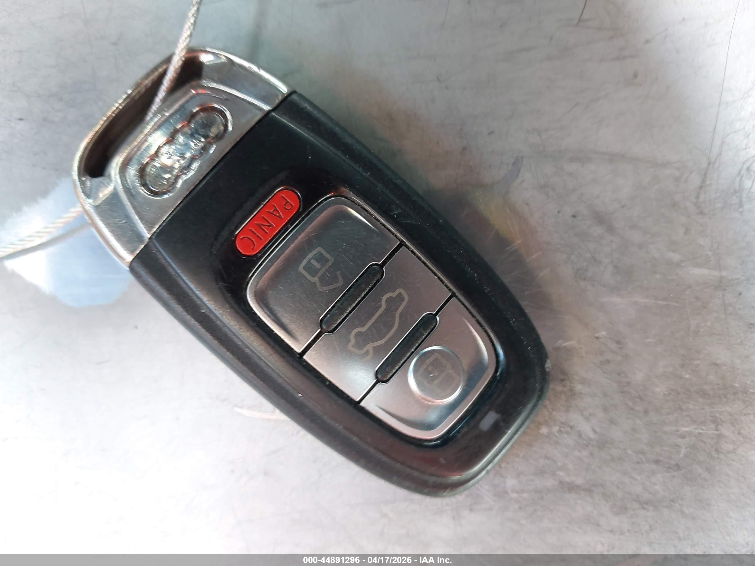 AUDI A8 image 11