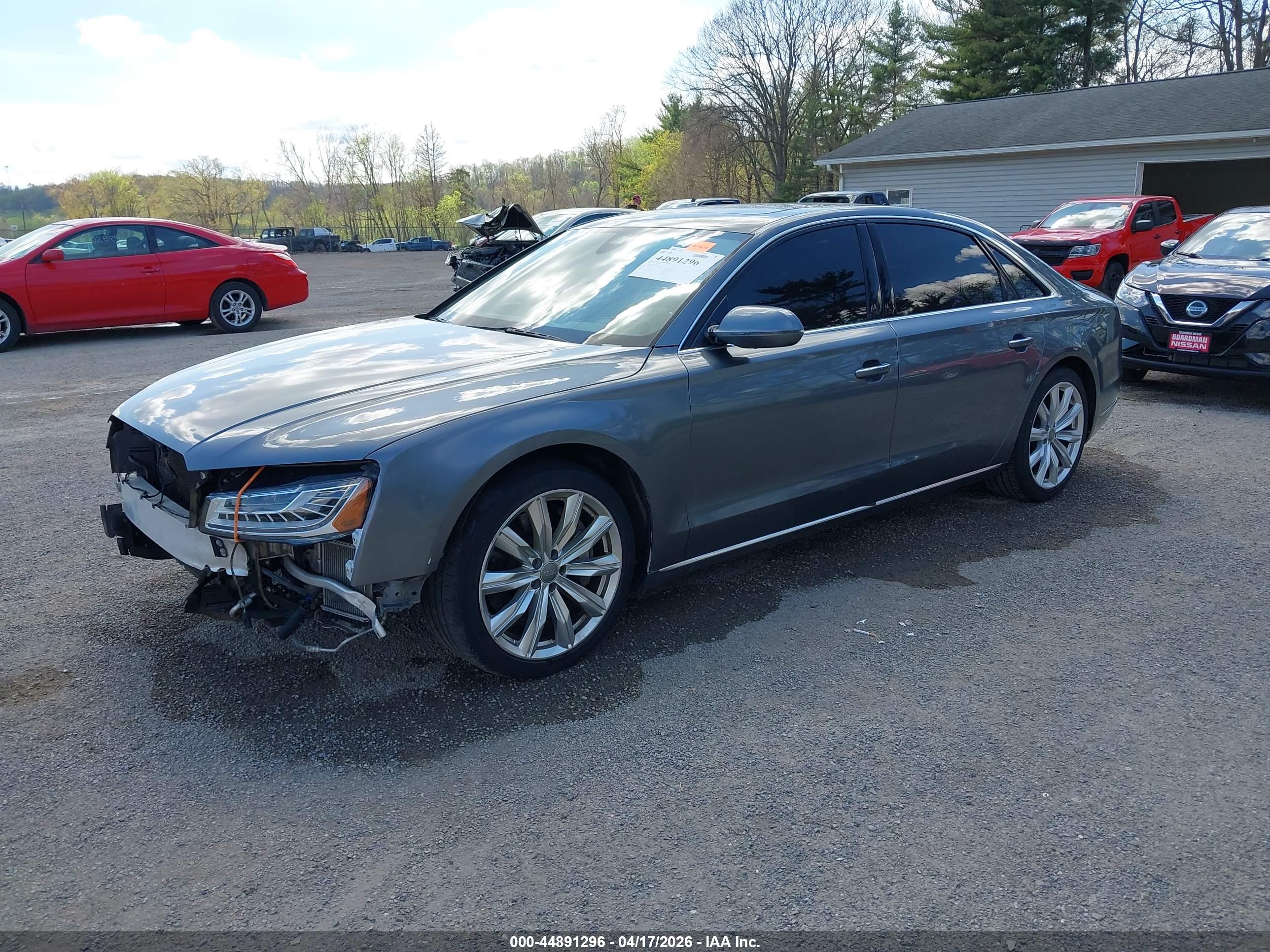 AUDI A8 image 2