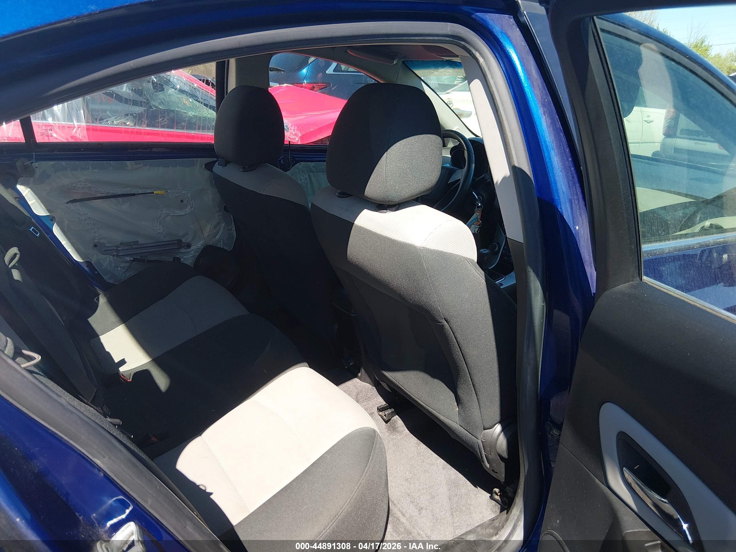 CHEVROLET CRUZE image 8
