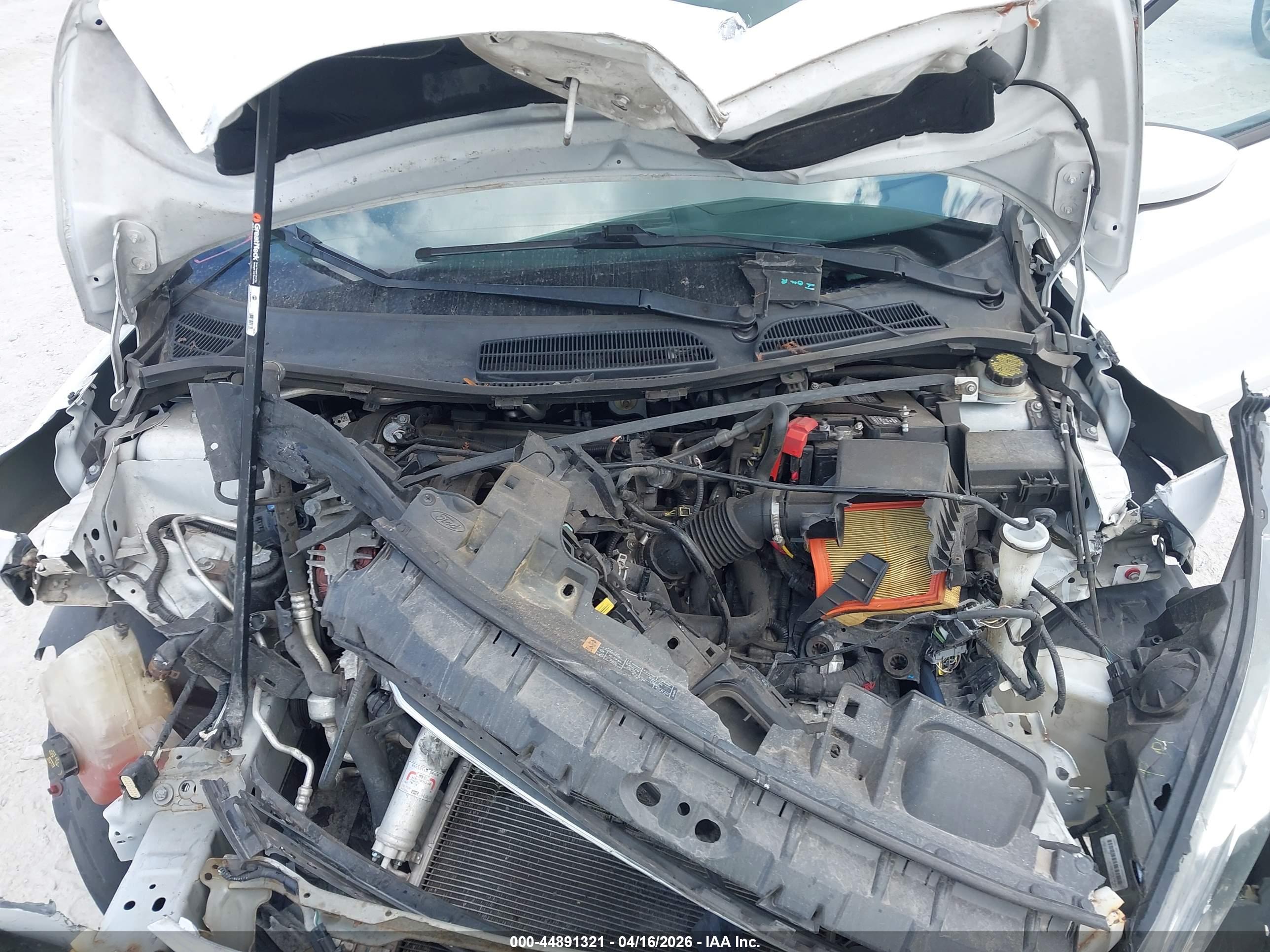 FORD FIESTA image 10