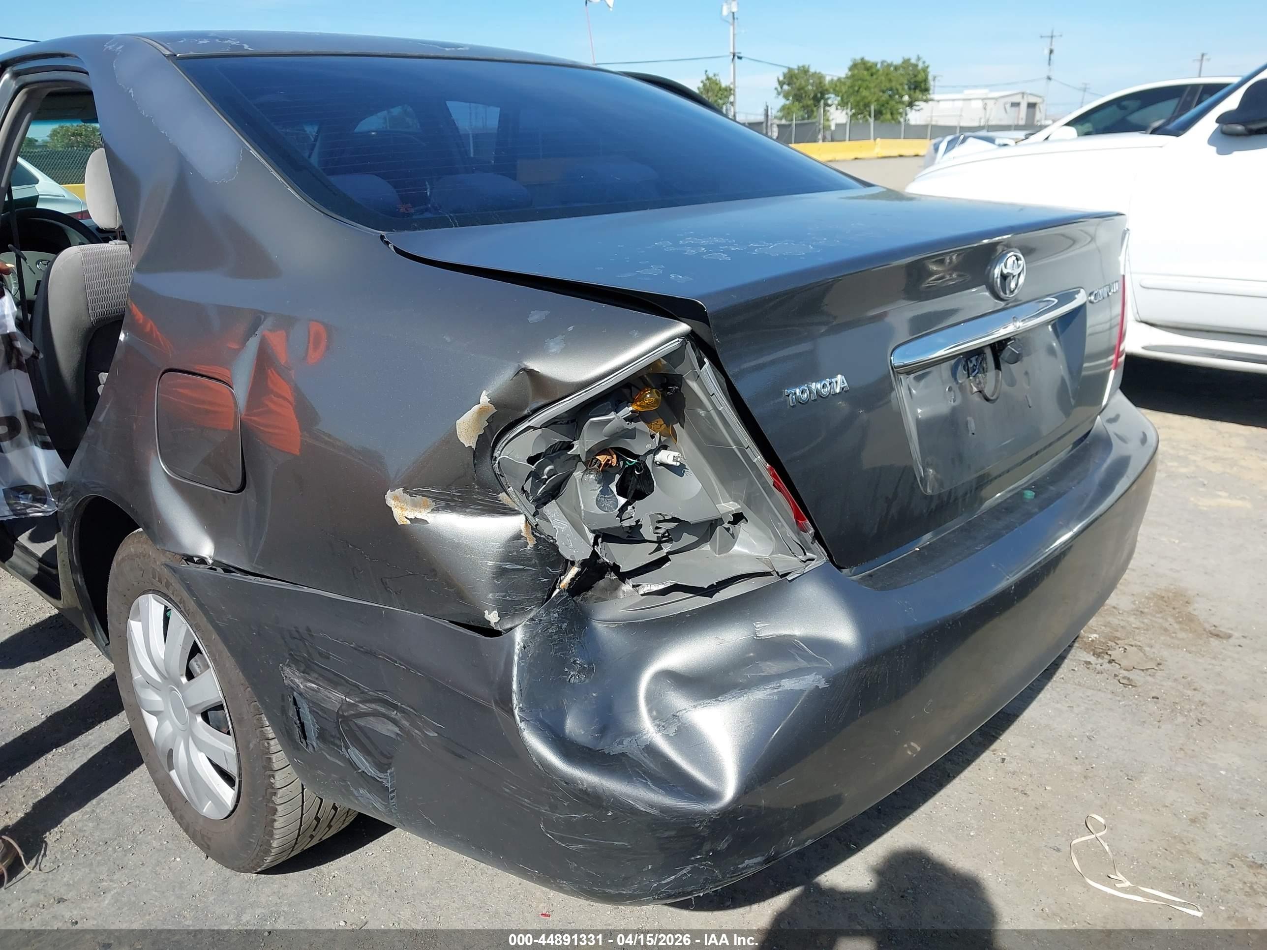 TOYOTA CAMRY image 6
