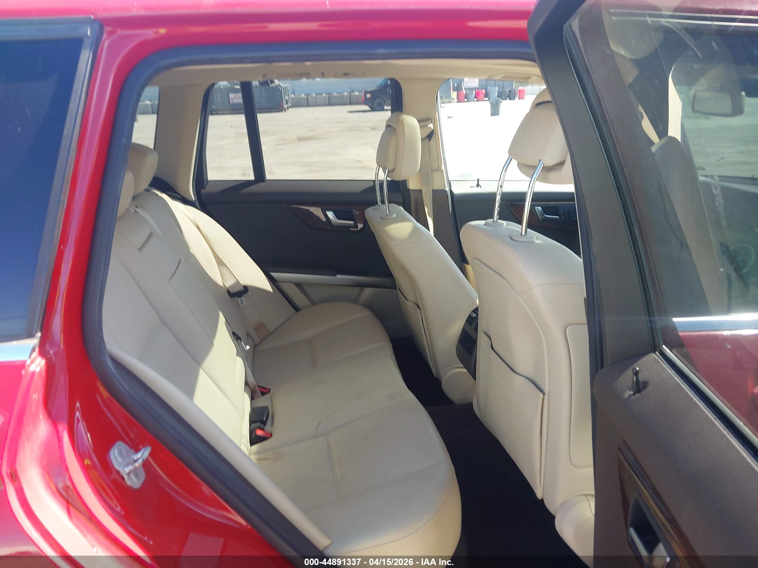 MERCEDES-BENZ GLK image 8