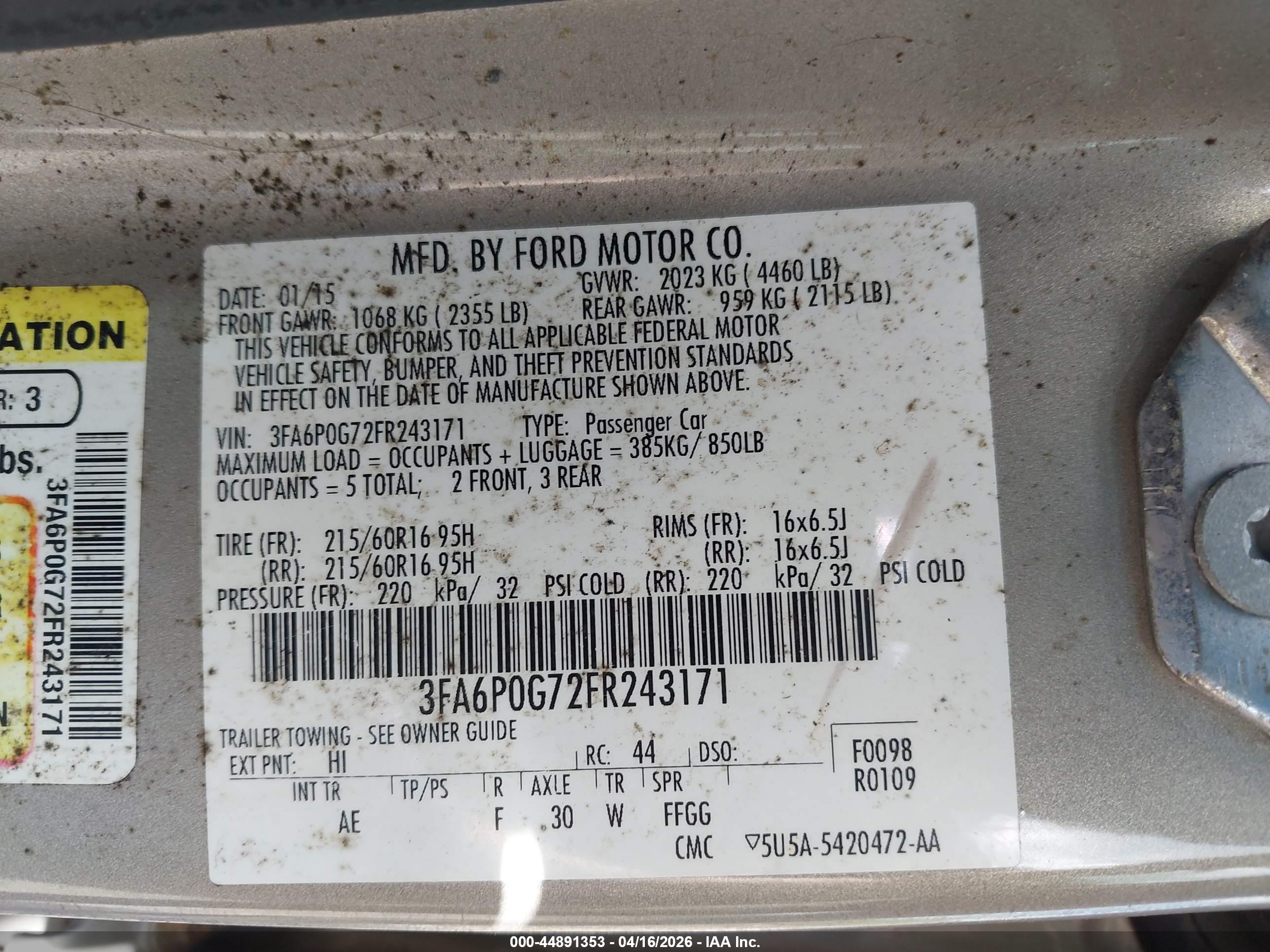 FORD FUSION image 9