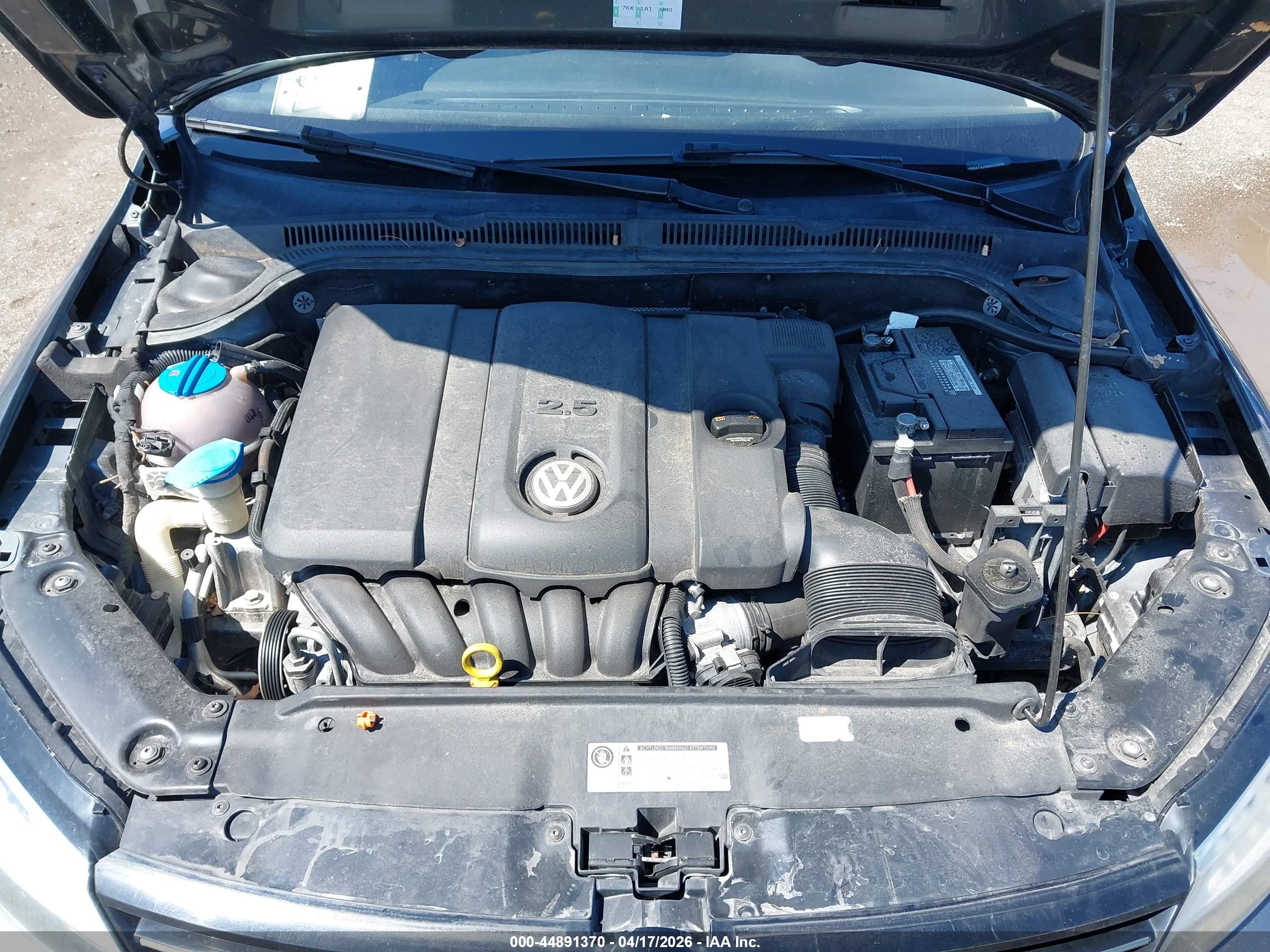 VOLKSWAGEN JETTA image 10