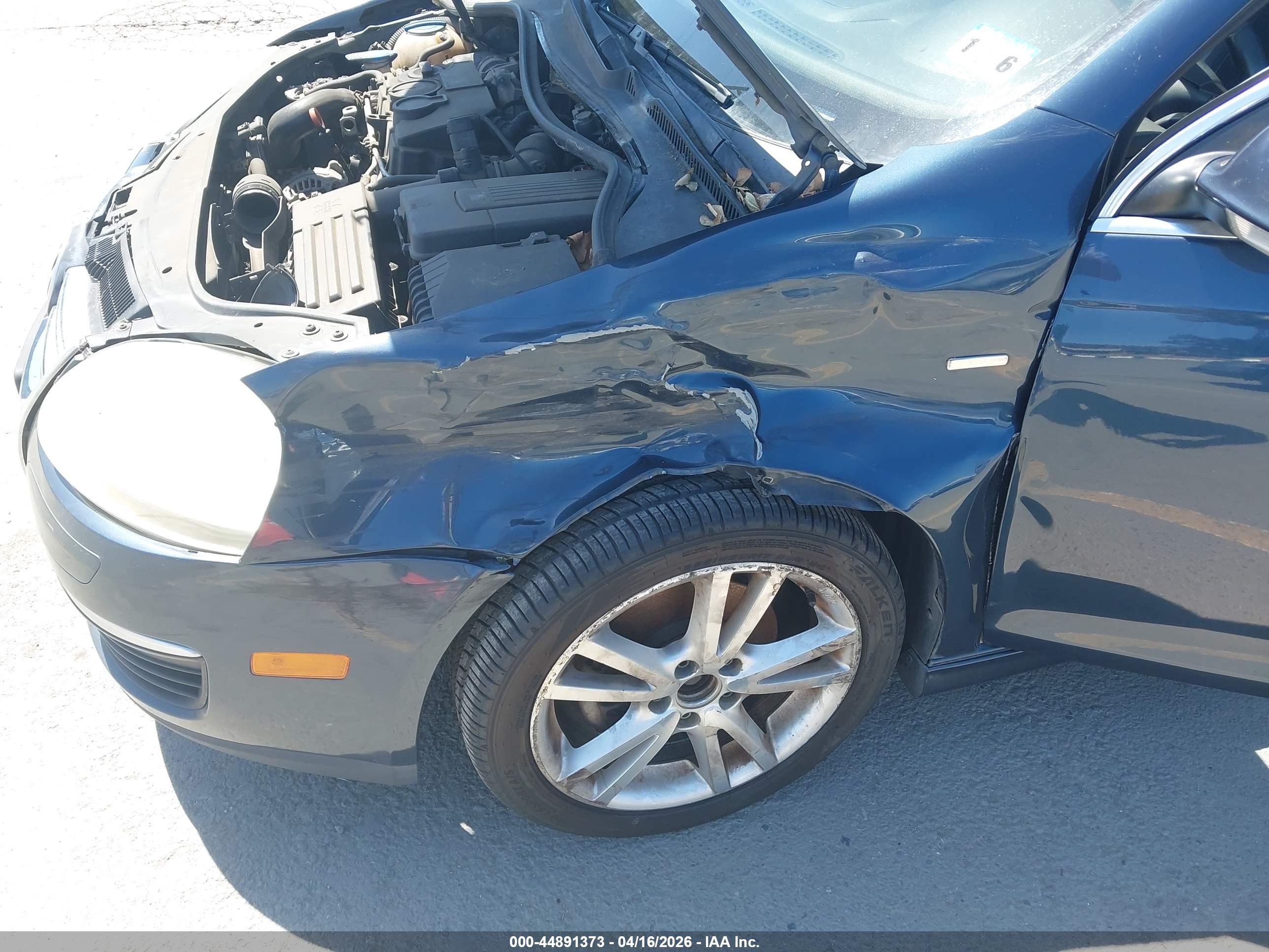 VOLKSWAGEN JETTA image 6