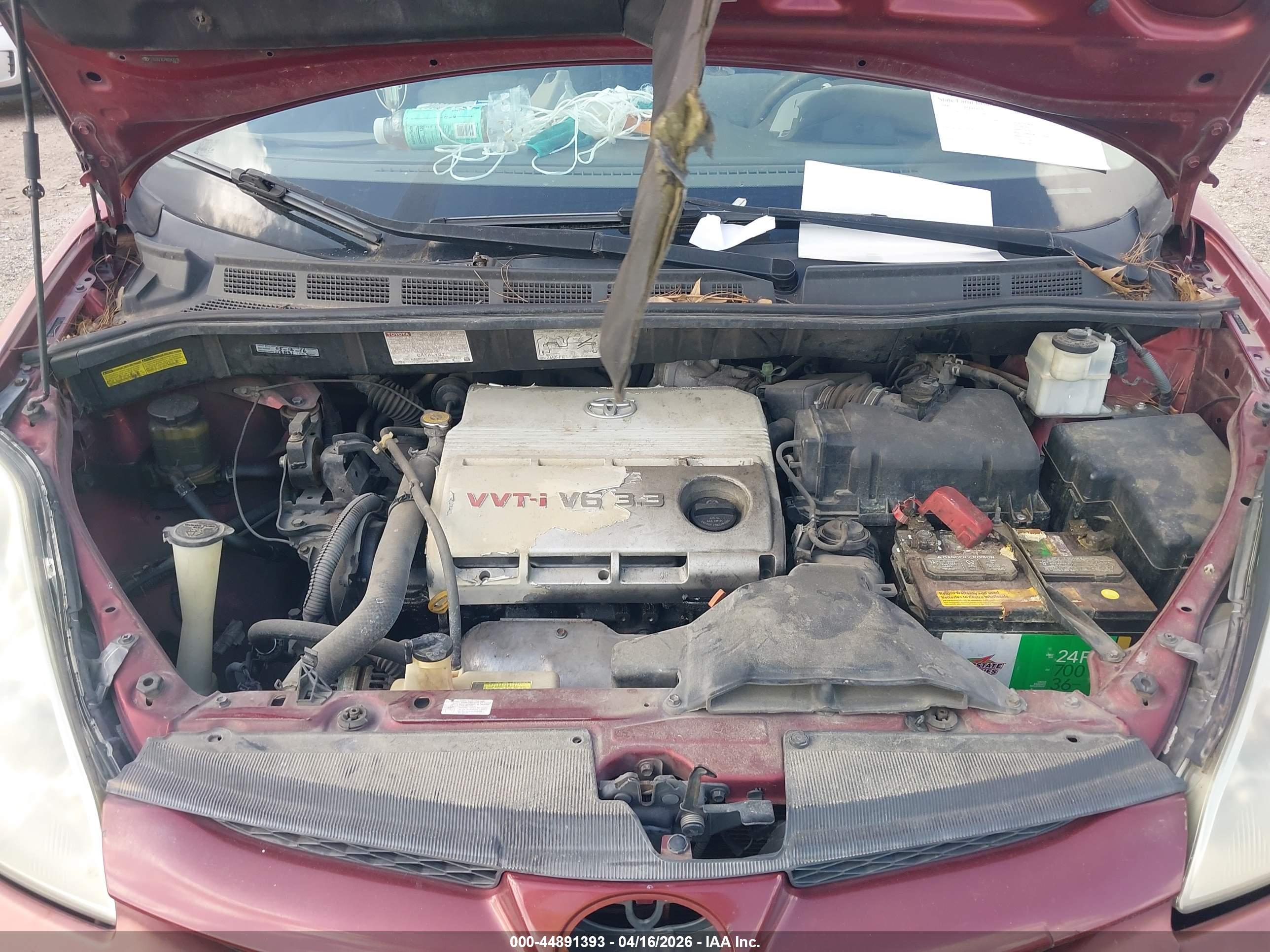 TOYOTA SIENNA image 10