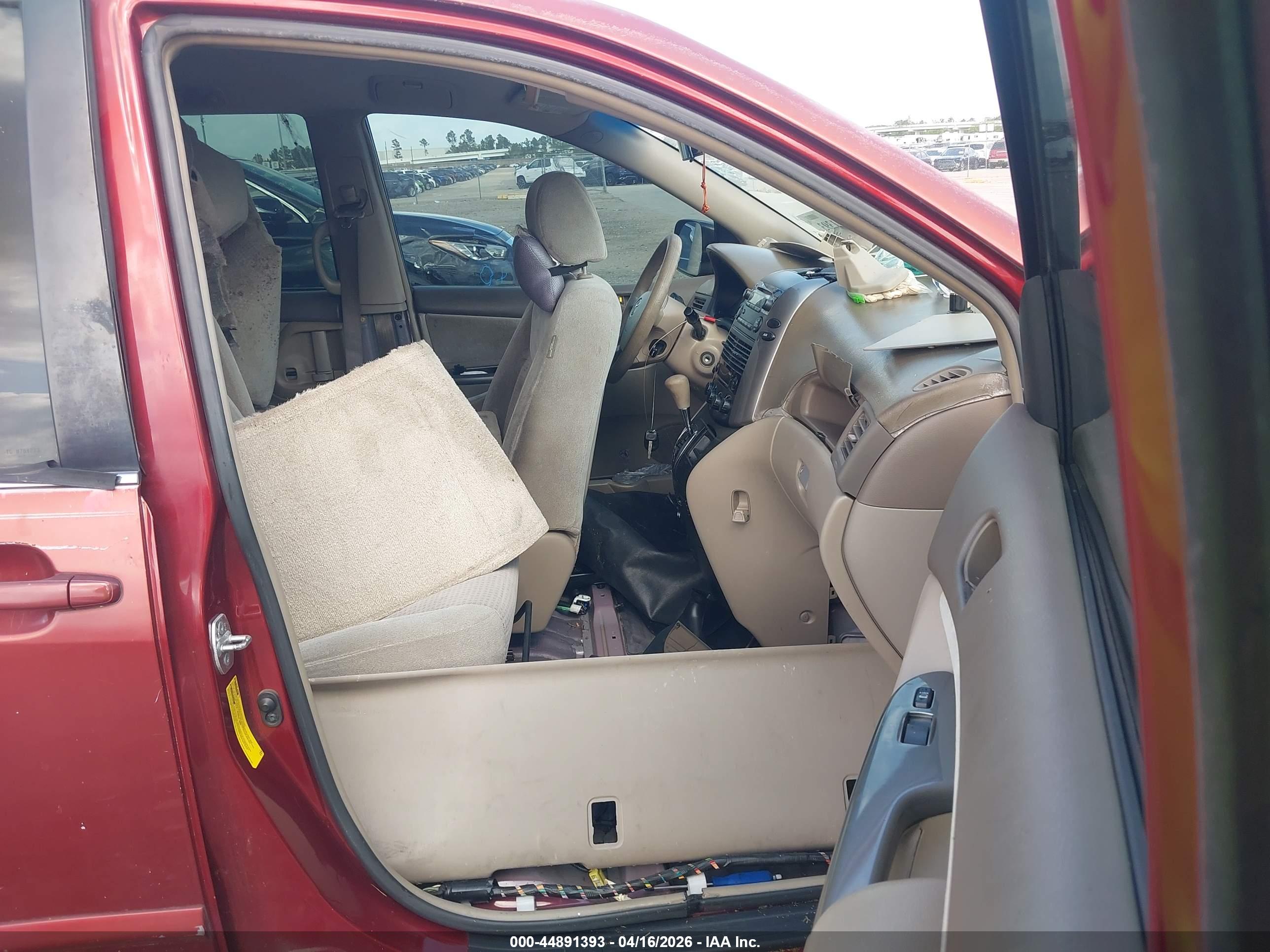TOYOTA SIENNA image 5