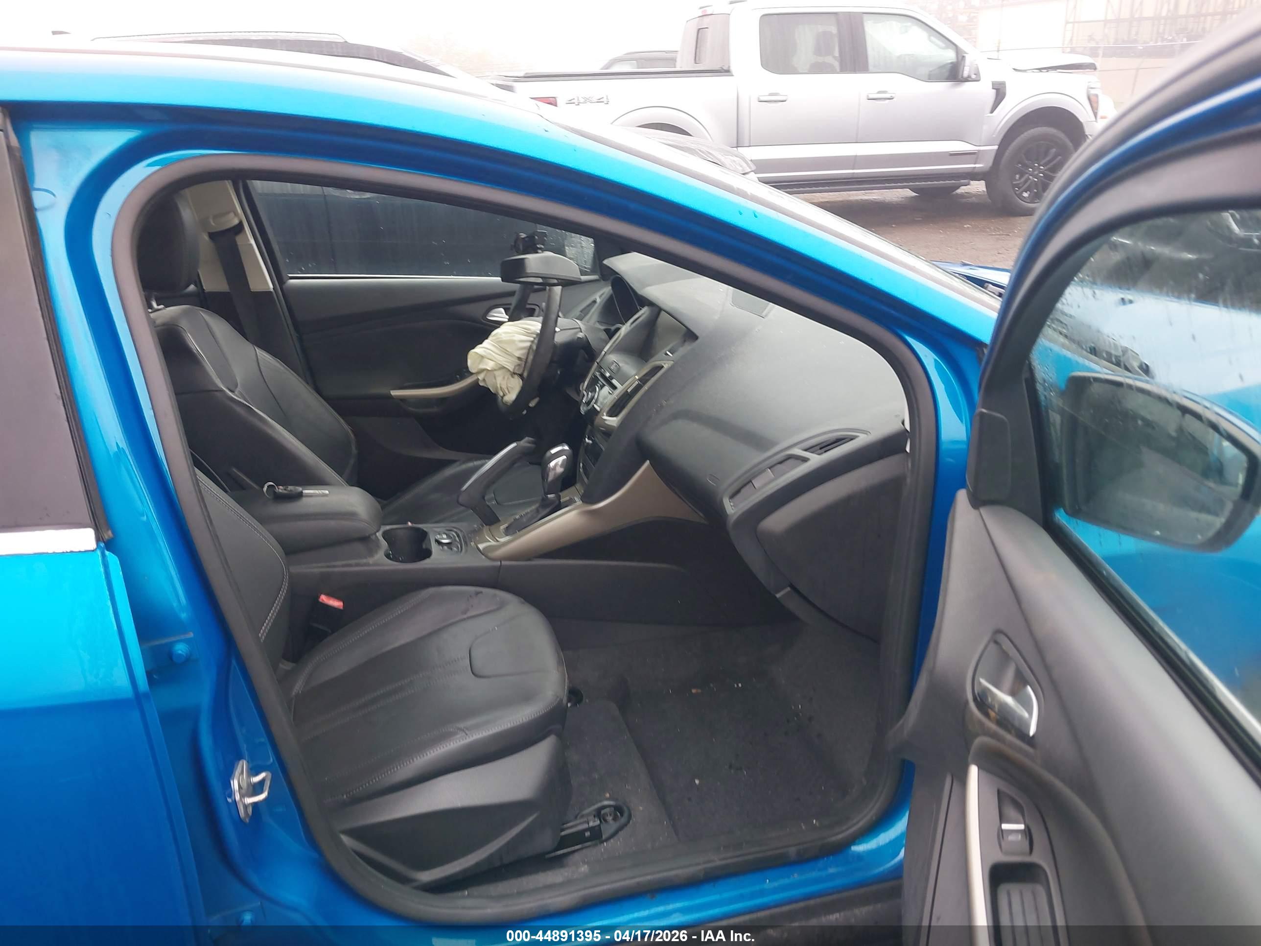 FORD FOCUS image 5