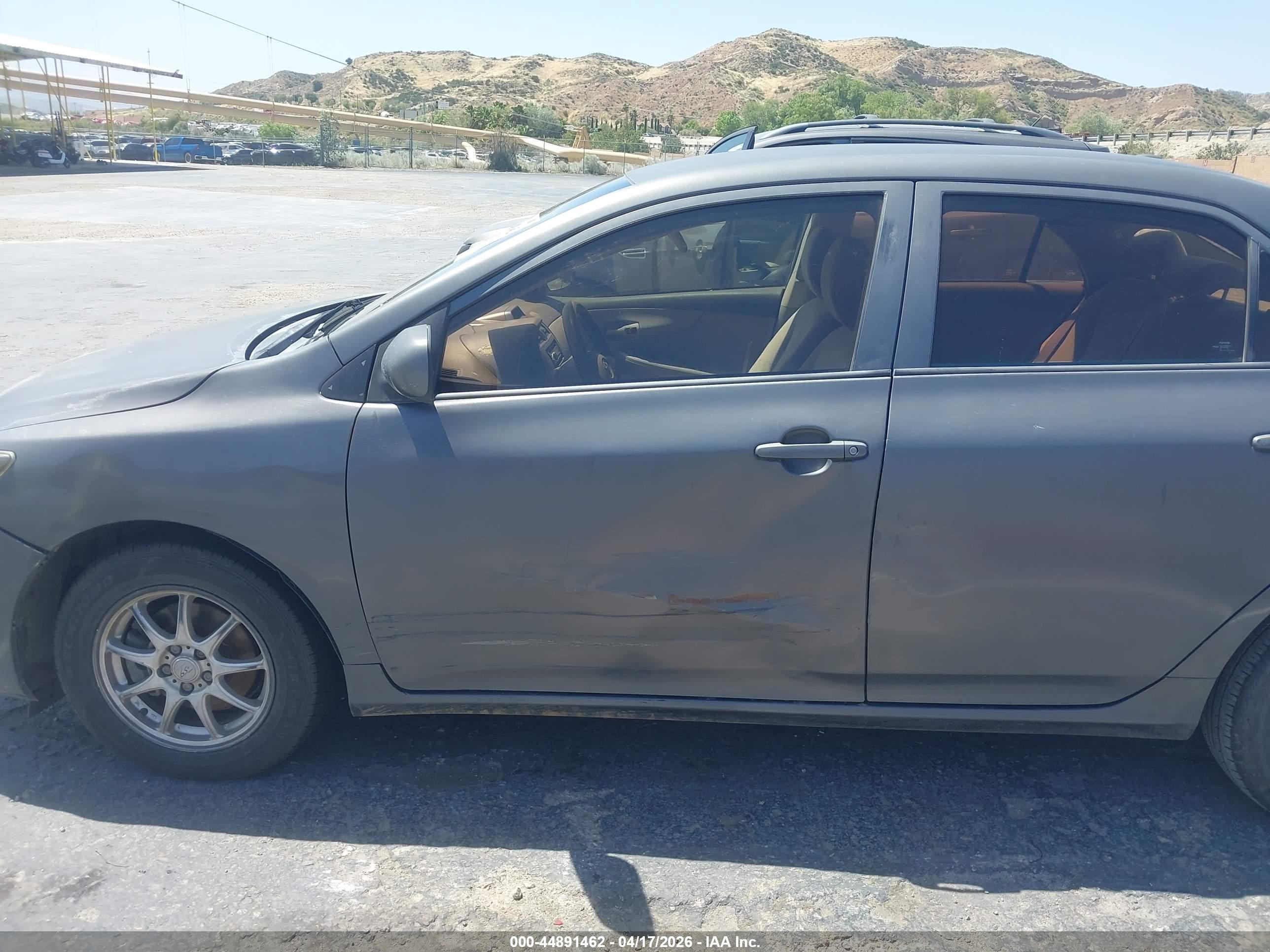 TOYOTA COROLLA image 6