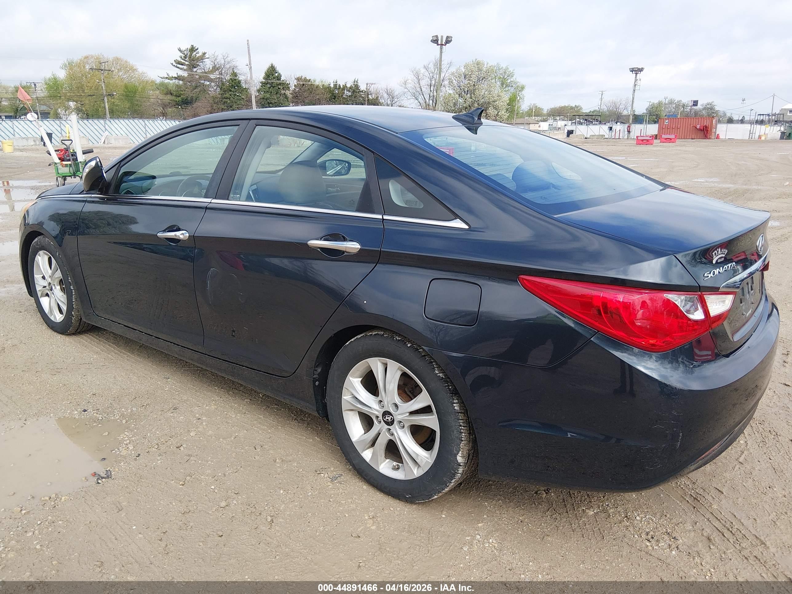 HYUNDAI SONATA image 3