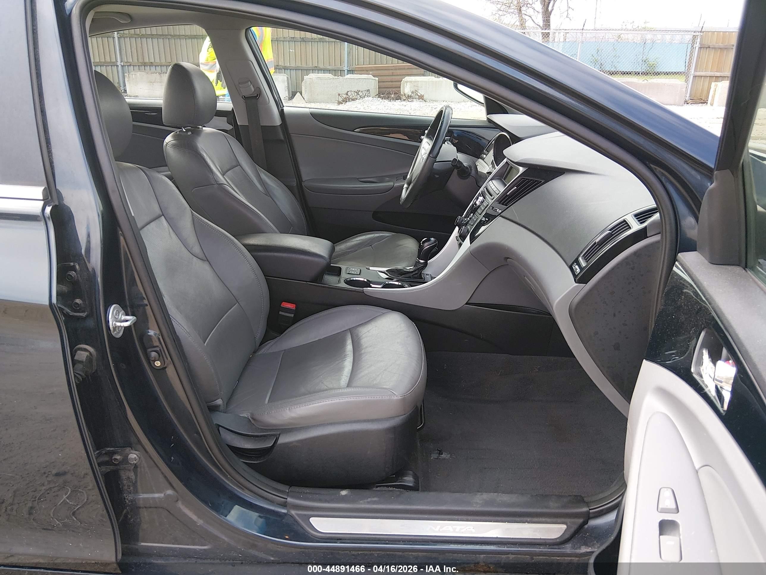 HYUNDAI SONATA image 5