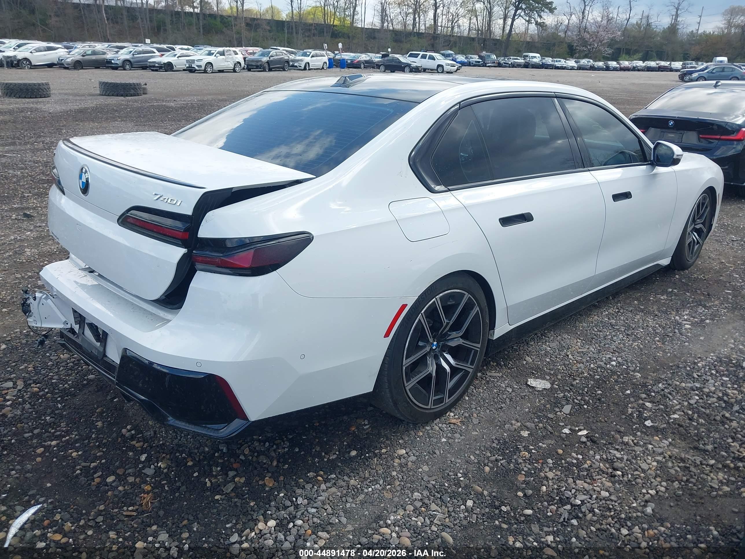 BMW 740I image 4
