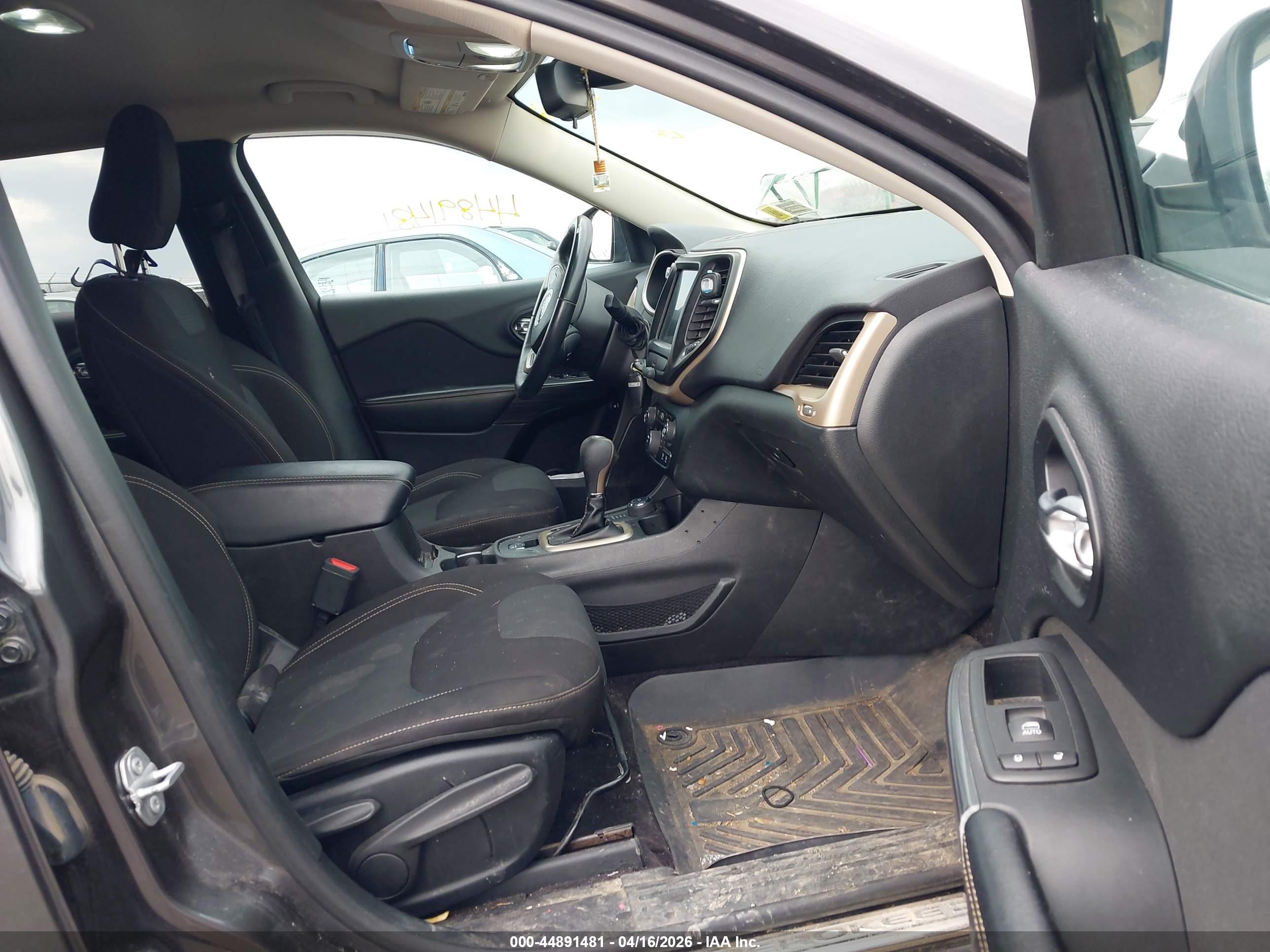 JEEP CHEROKEE image 5