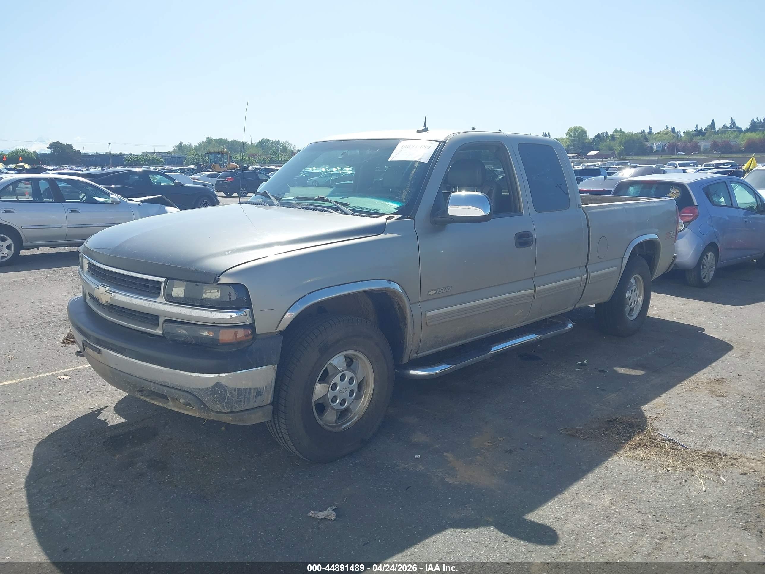 CHEVROLET SILVERADO image 2