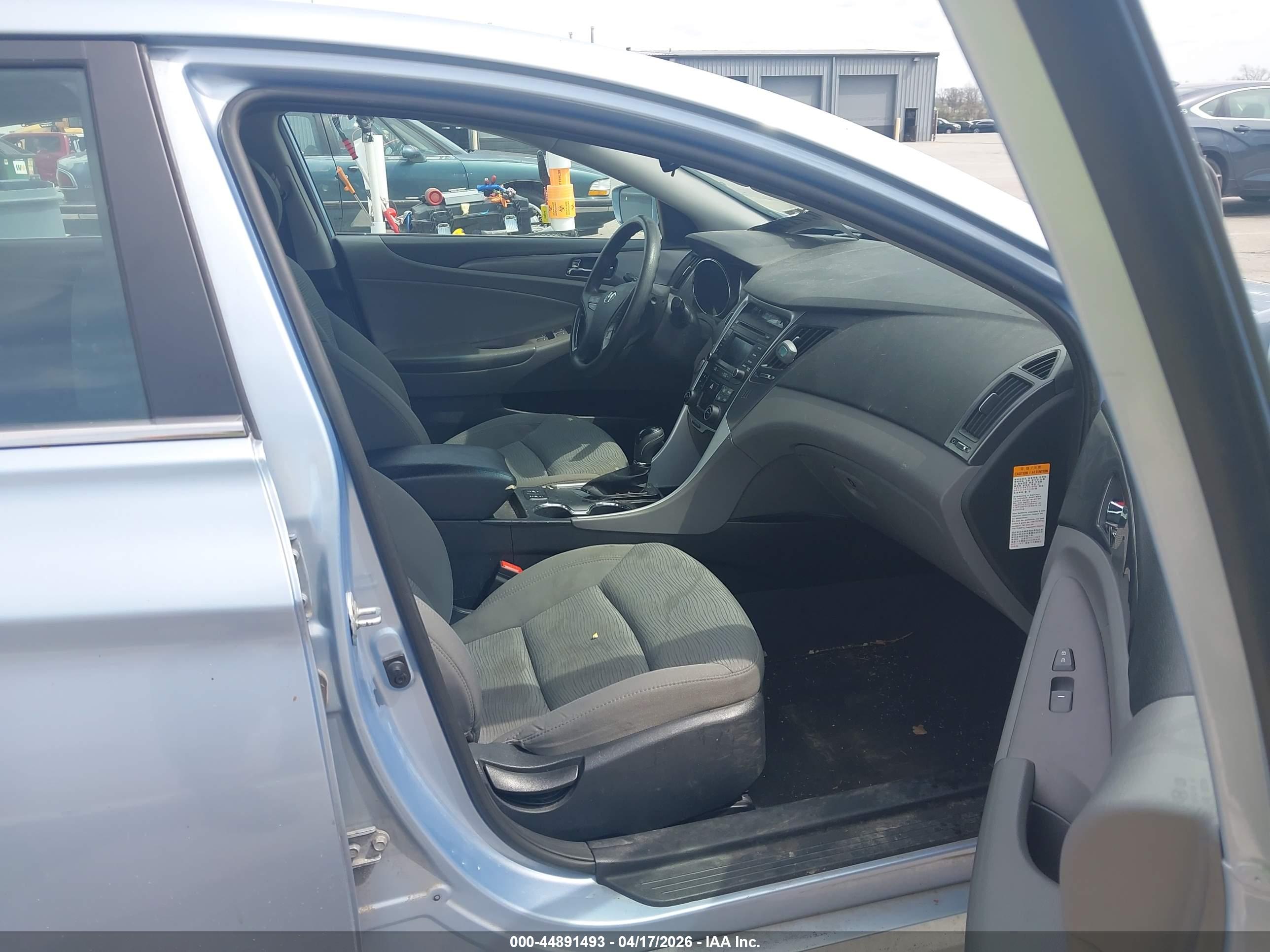 HYUNDAI SONATA image 5