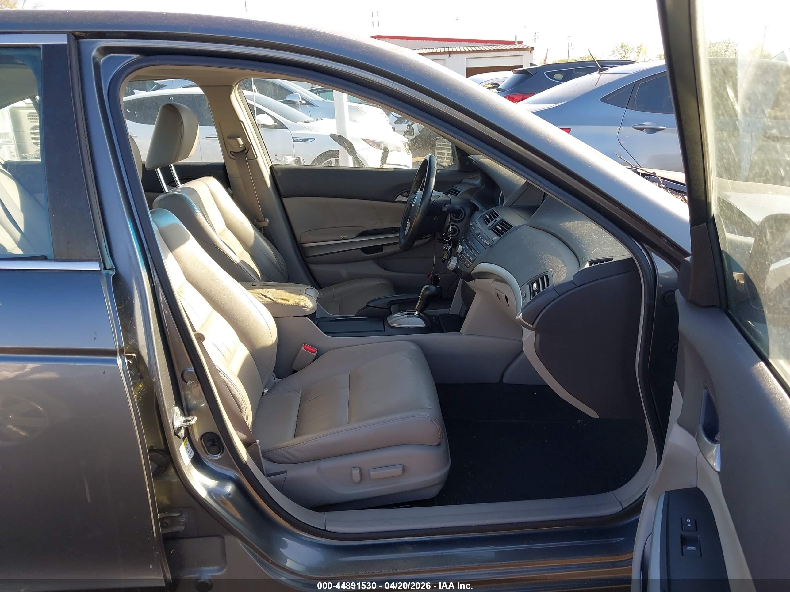 HONDA ACCORD image 5
