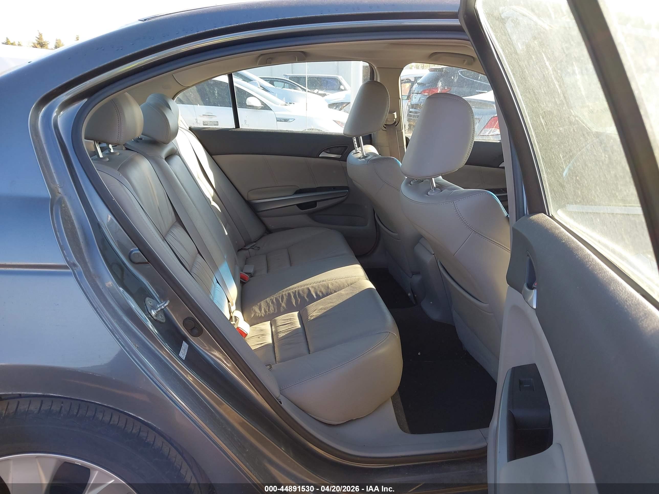 HONDA ACCORD image 8