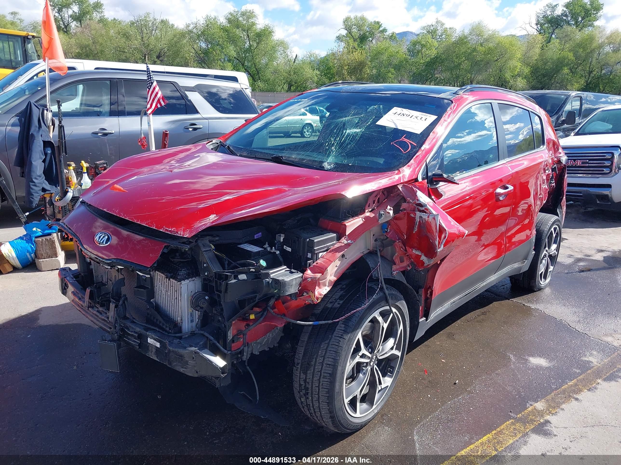 KIA SPORTAGE image 2