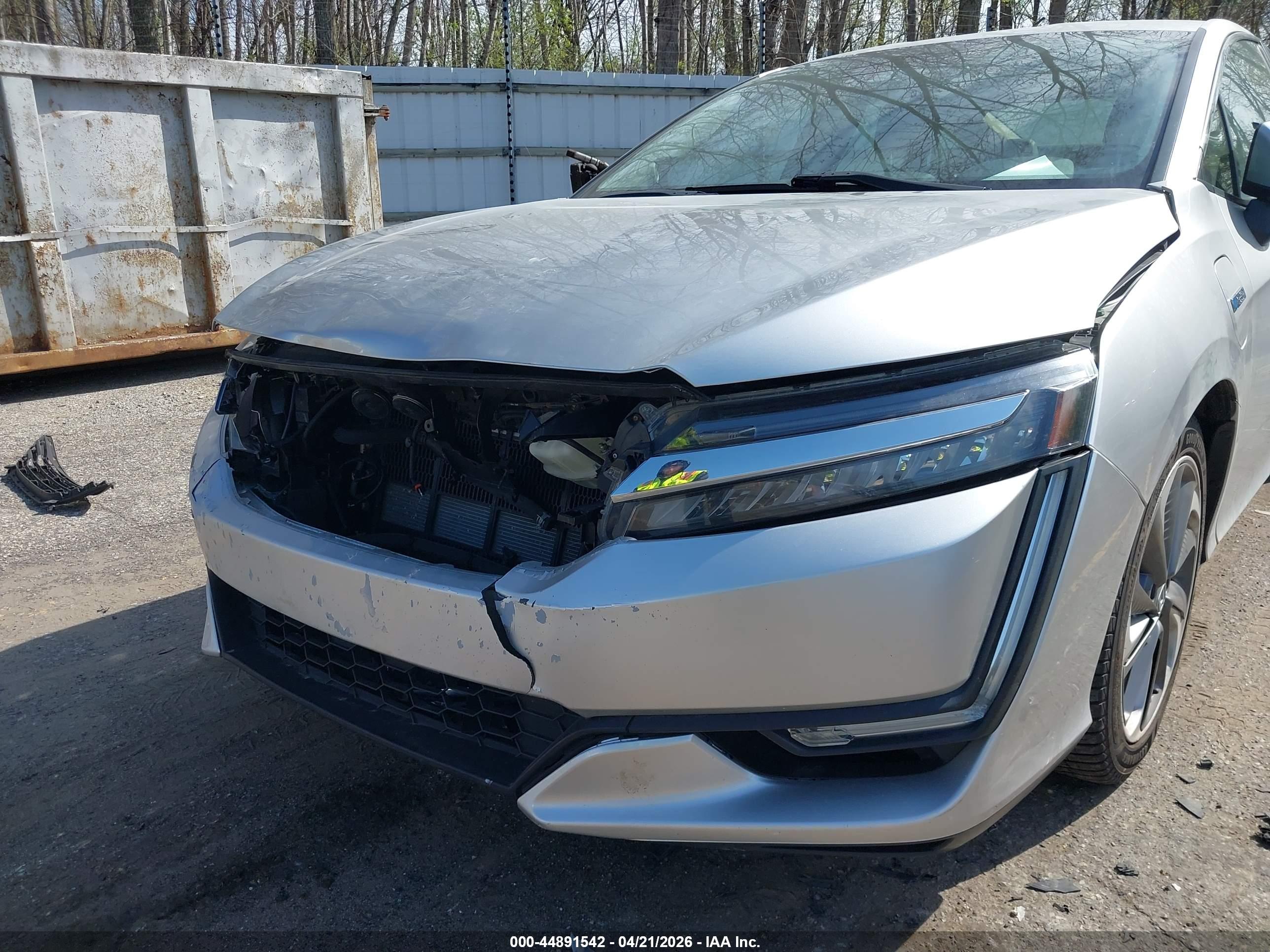 HONDA CLARITY image 6