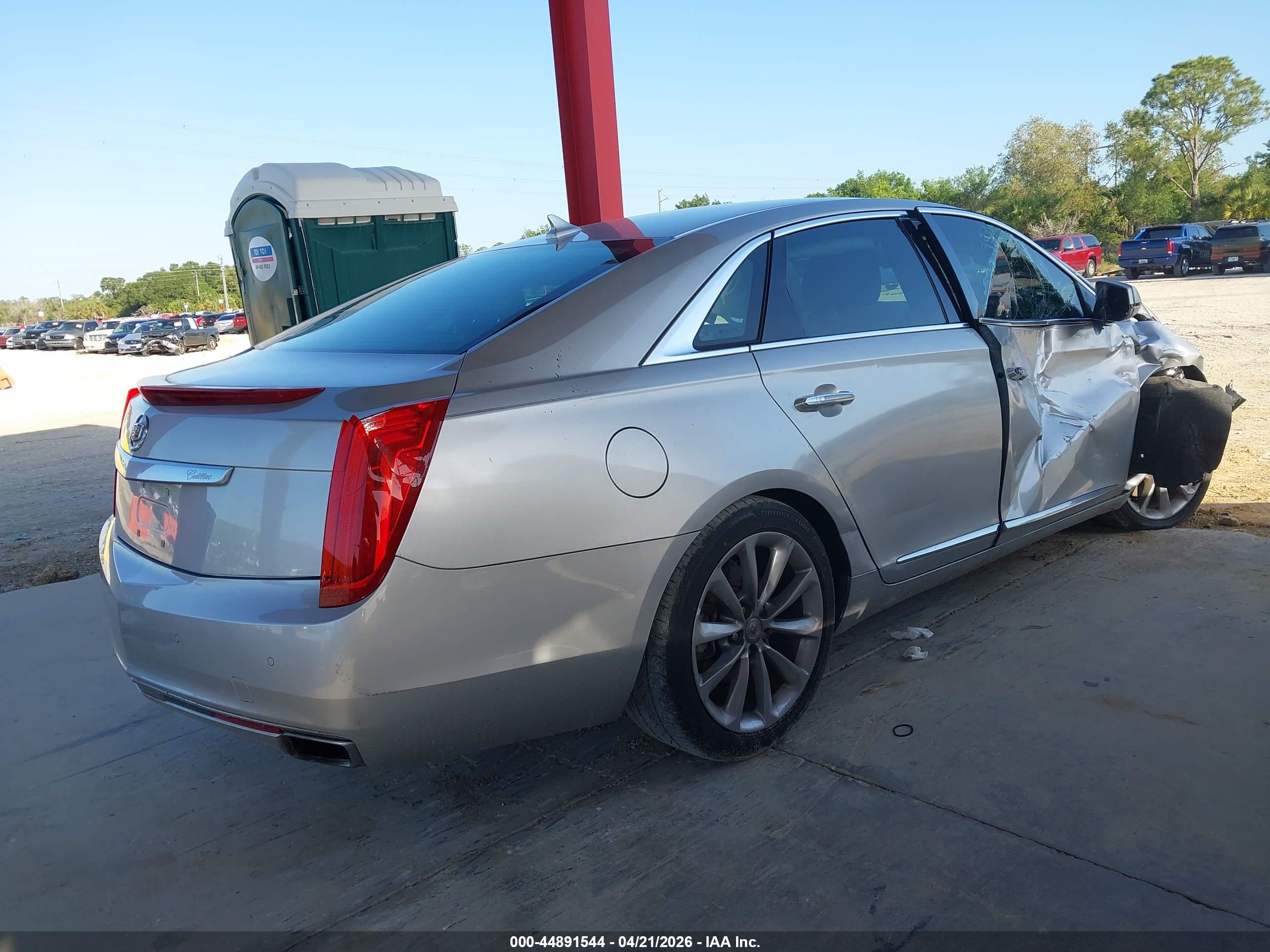 CADILLAC XTS image 4