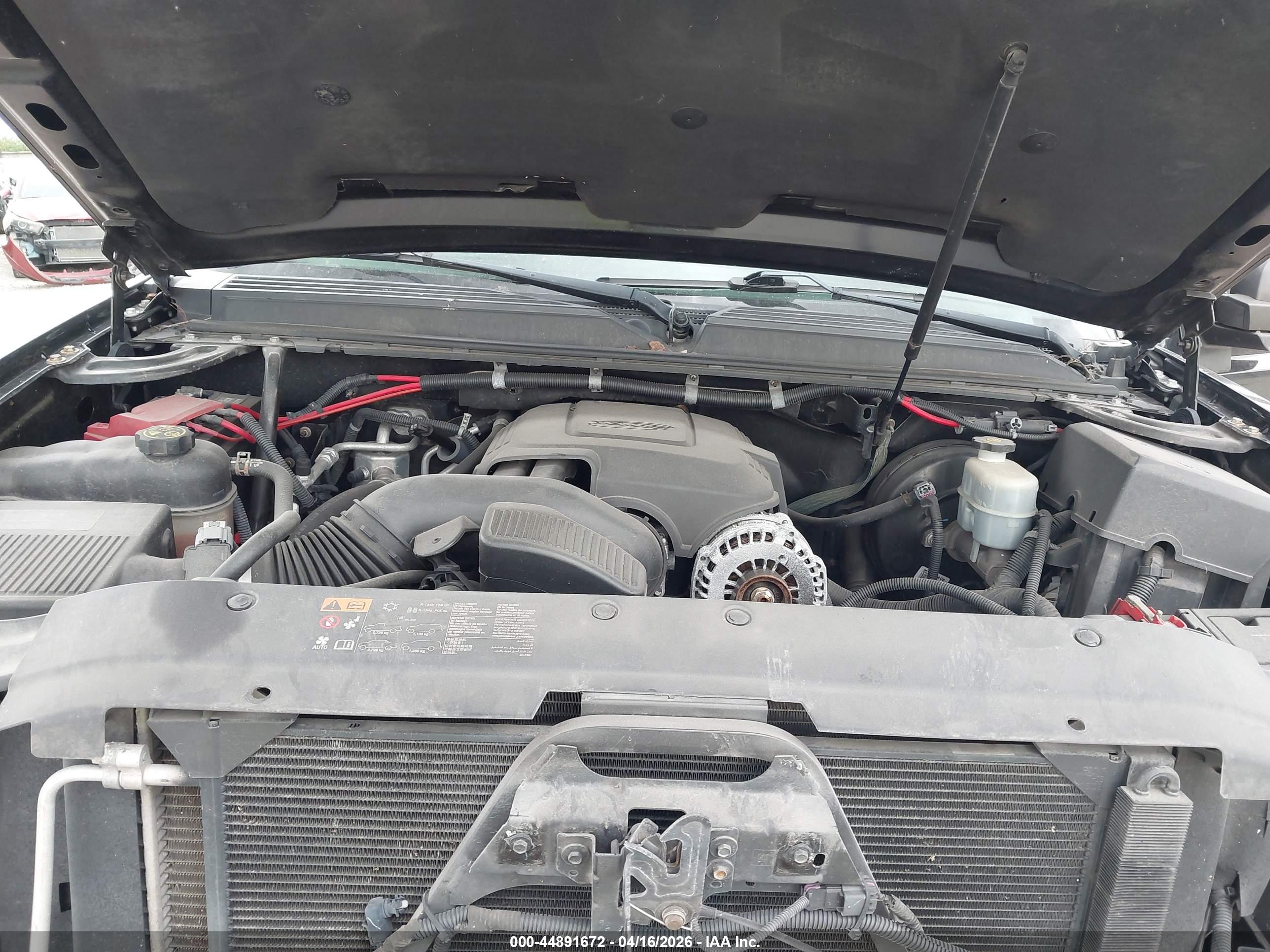 CHEVROLET TAHOE image 10