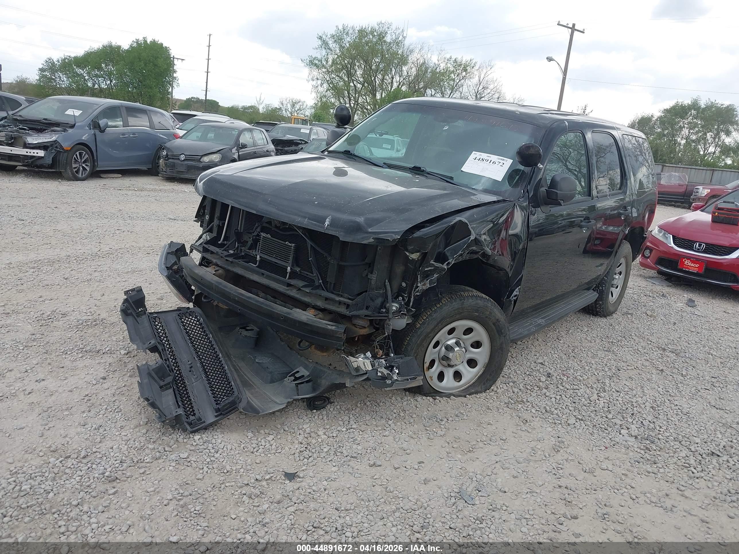 CHEVROLET TAHOE image 2