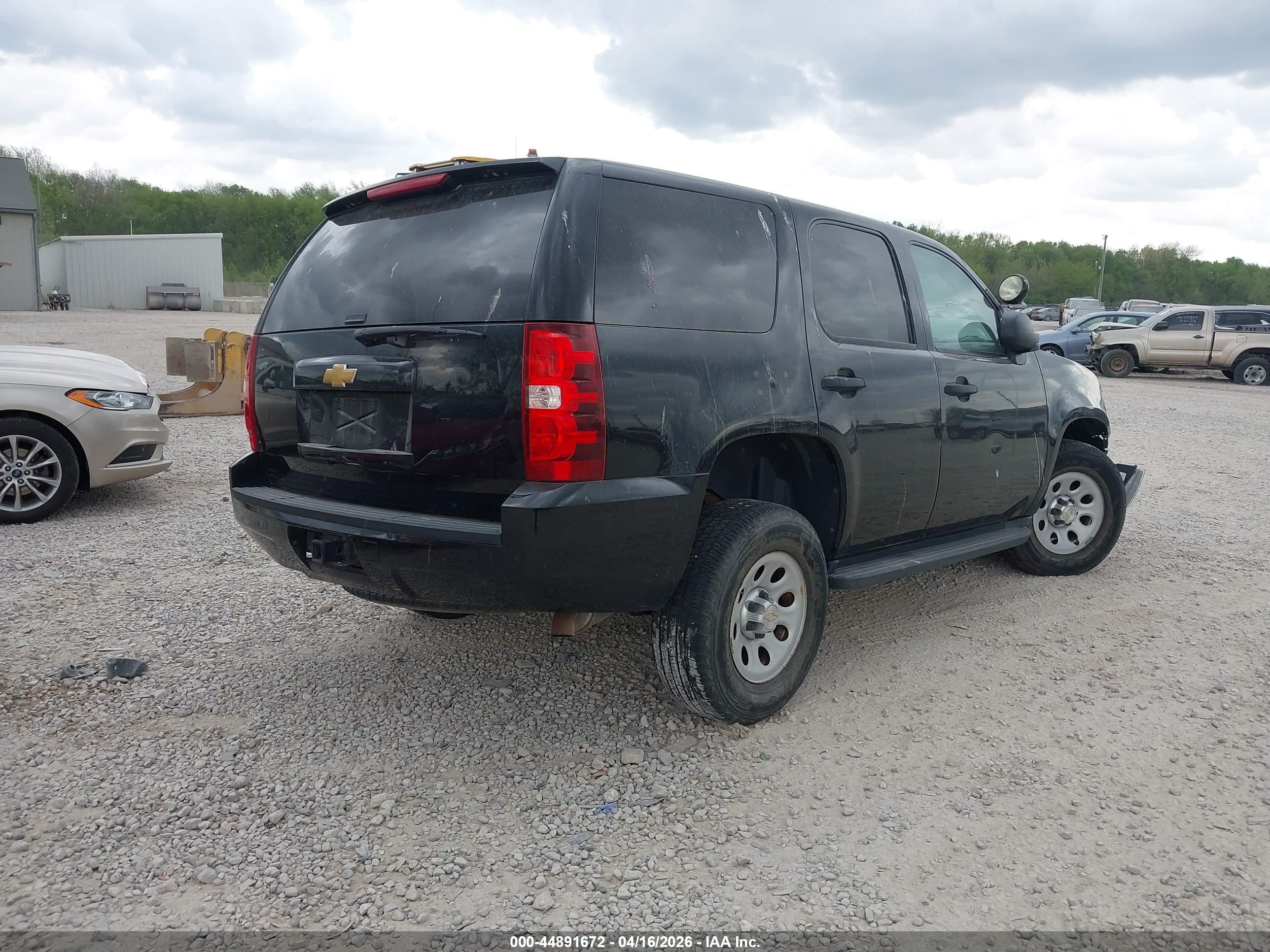 CHEVROLET TAHOE image 4