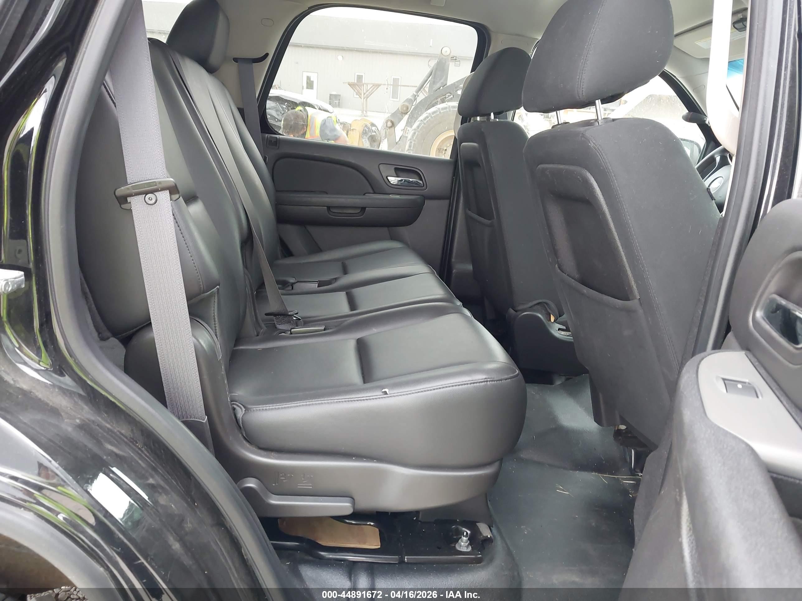 CHEVROLET TAHOE image 8