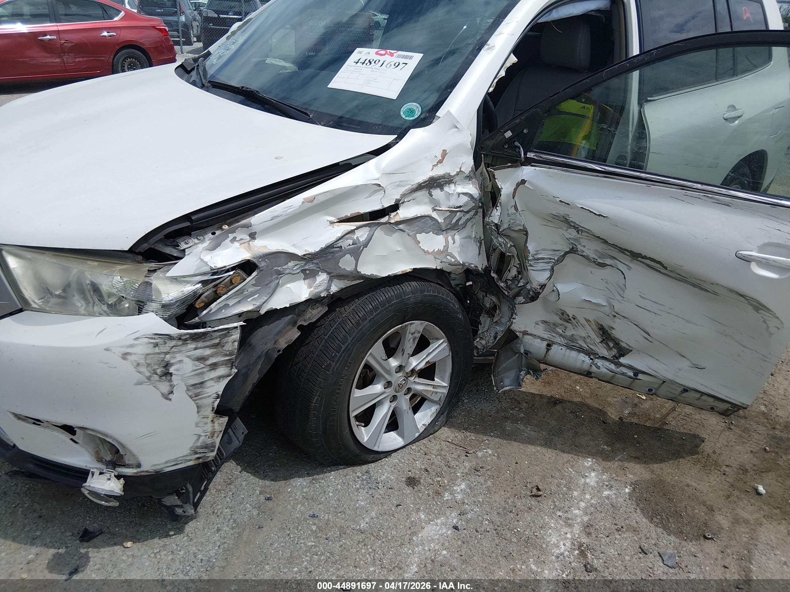 TOYOTA HIGHLANDER image 6