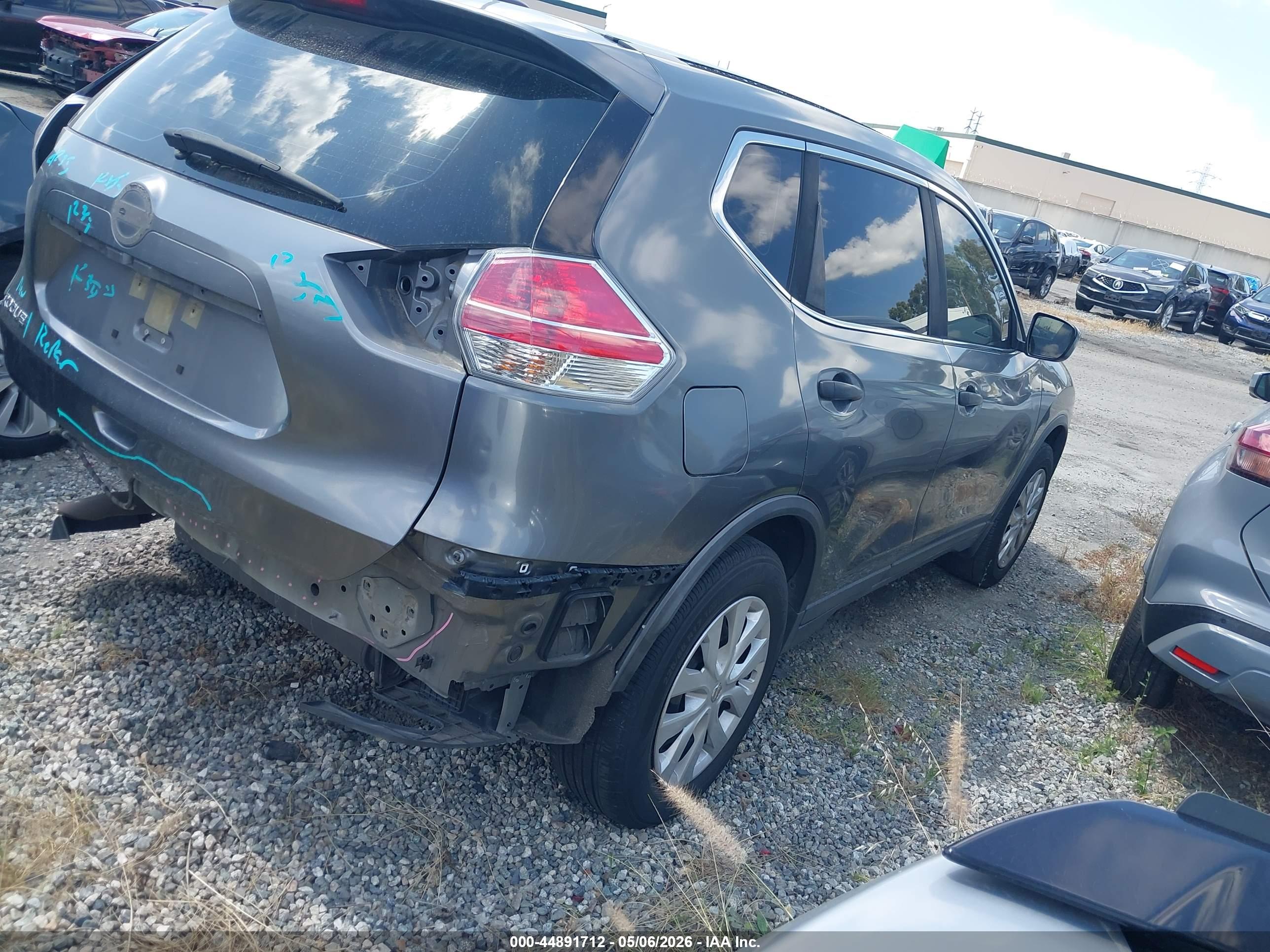 NISSAN ROGUE image 4
