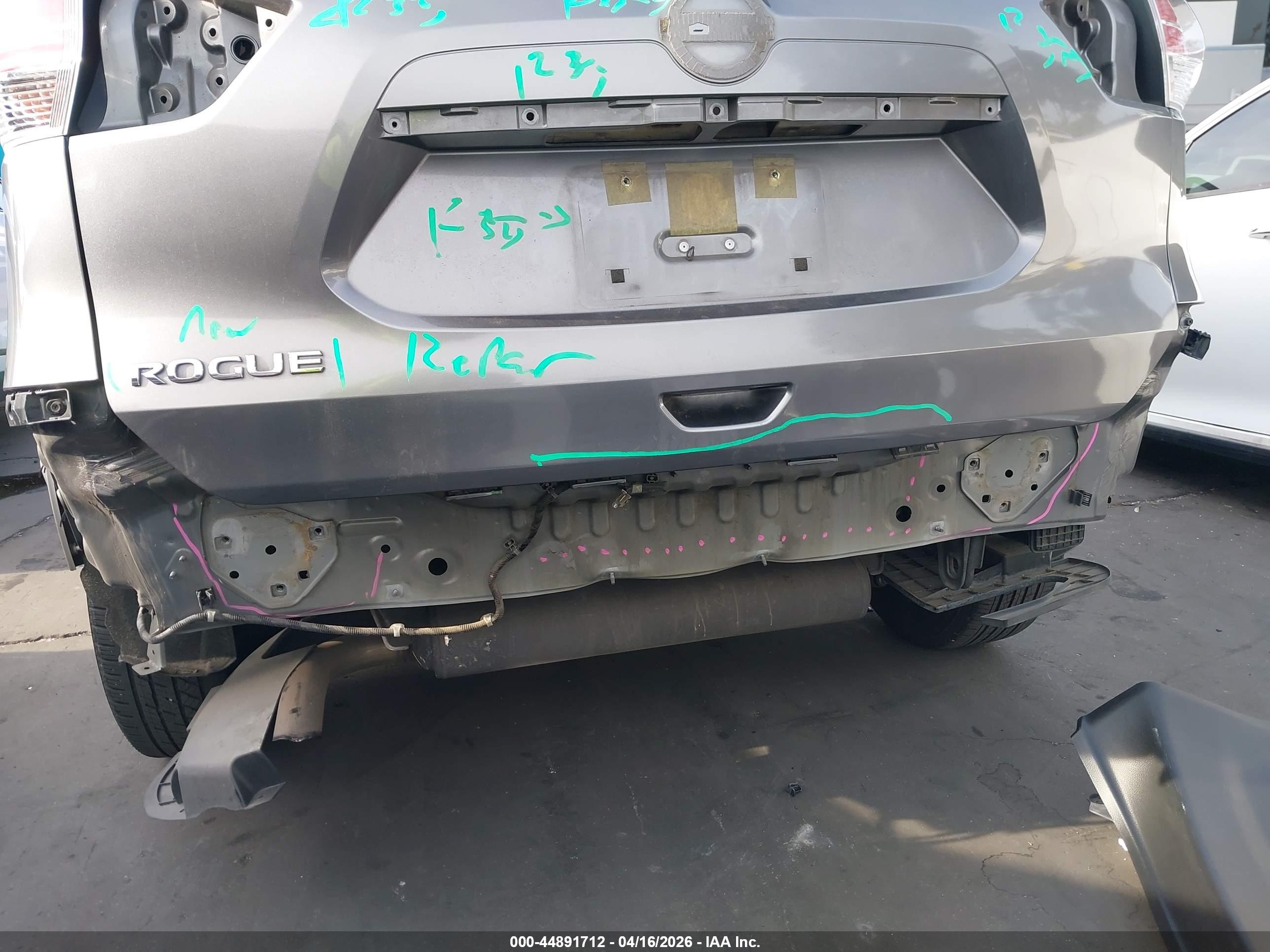 NISSAN ROGUE image 6