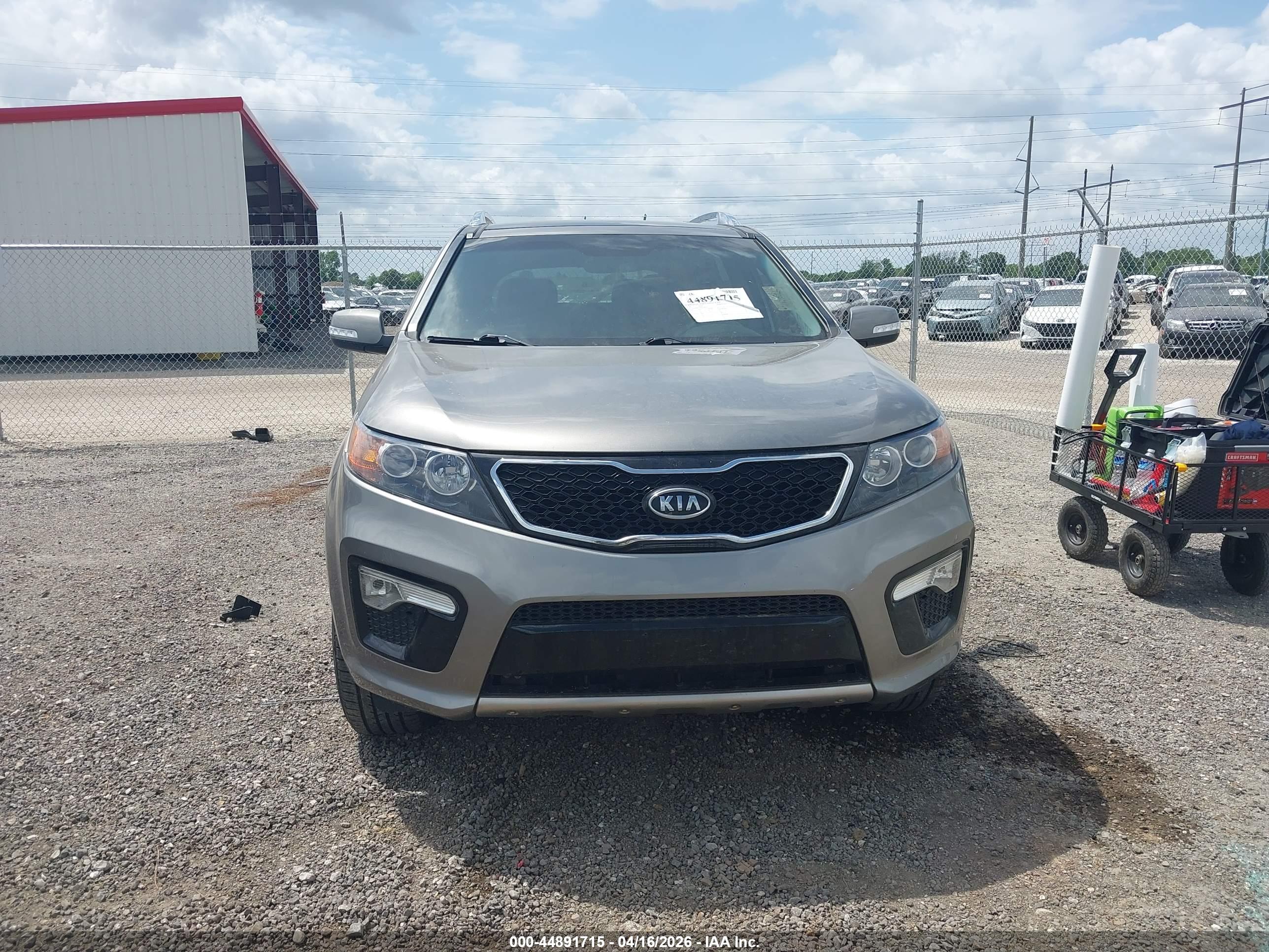 KIA SORENTO image 6